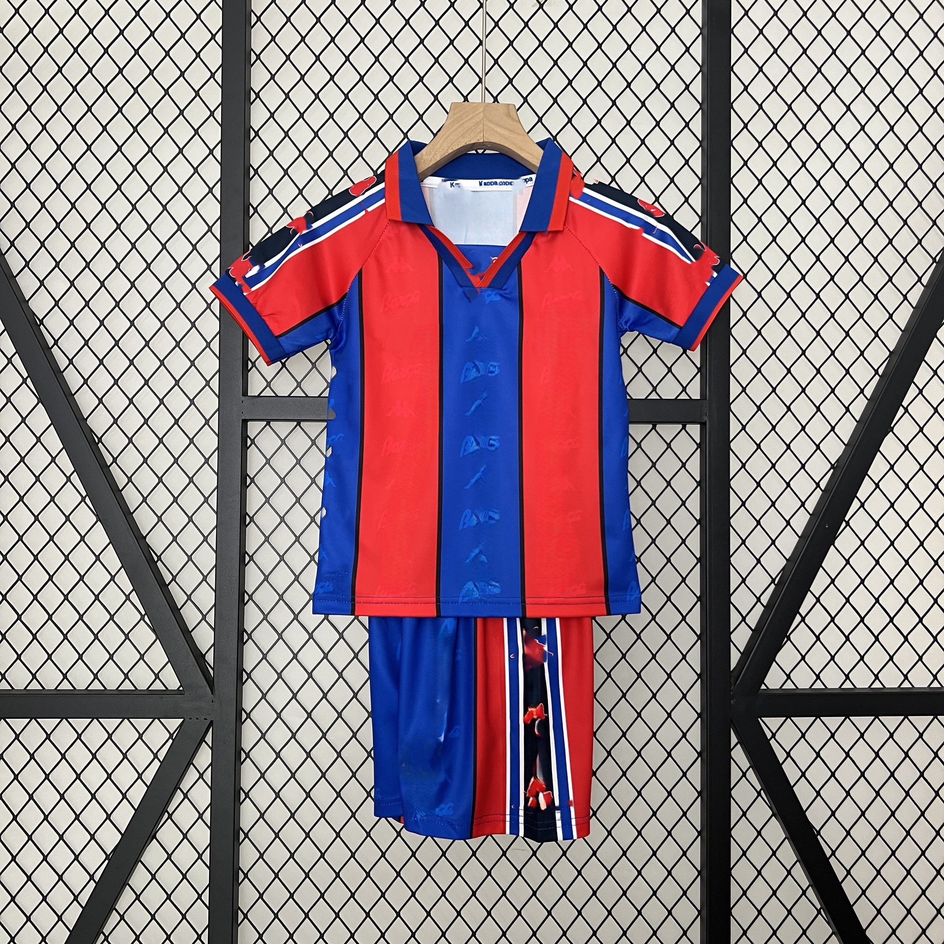 Barcelona Retro Kidswear