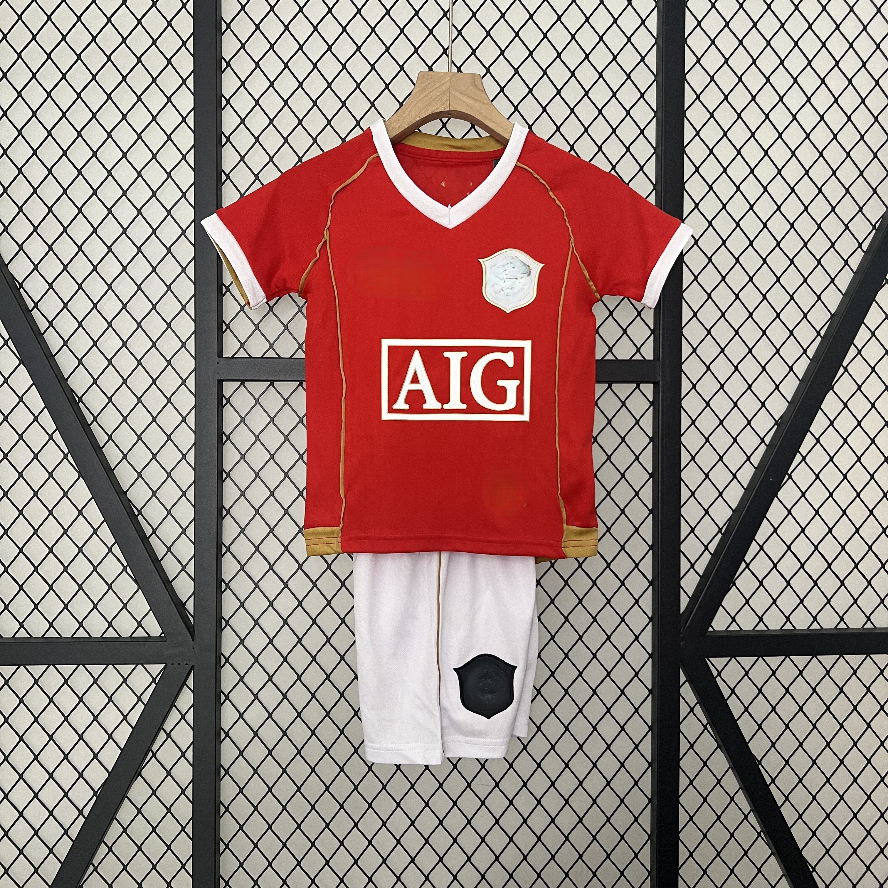 Manchester United retro kids' clothing