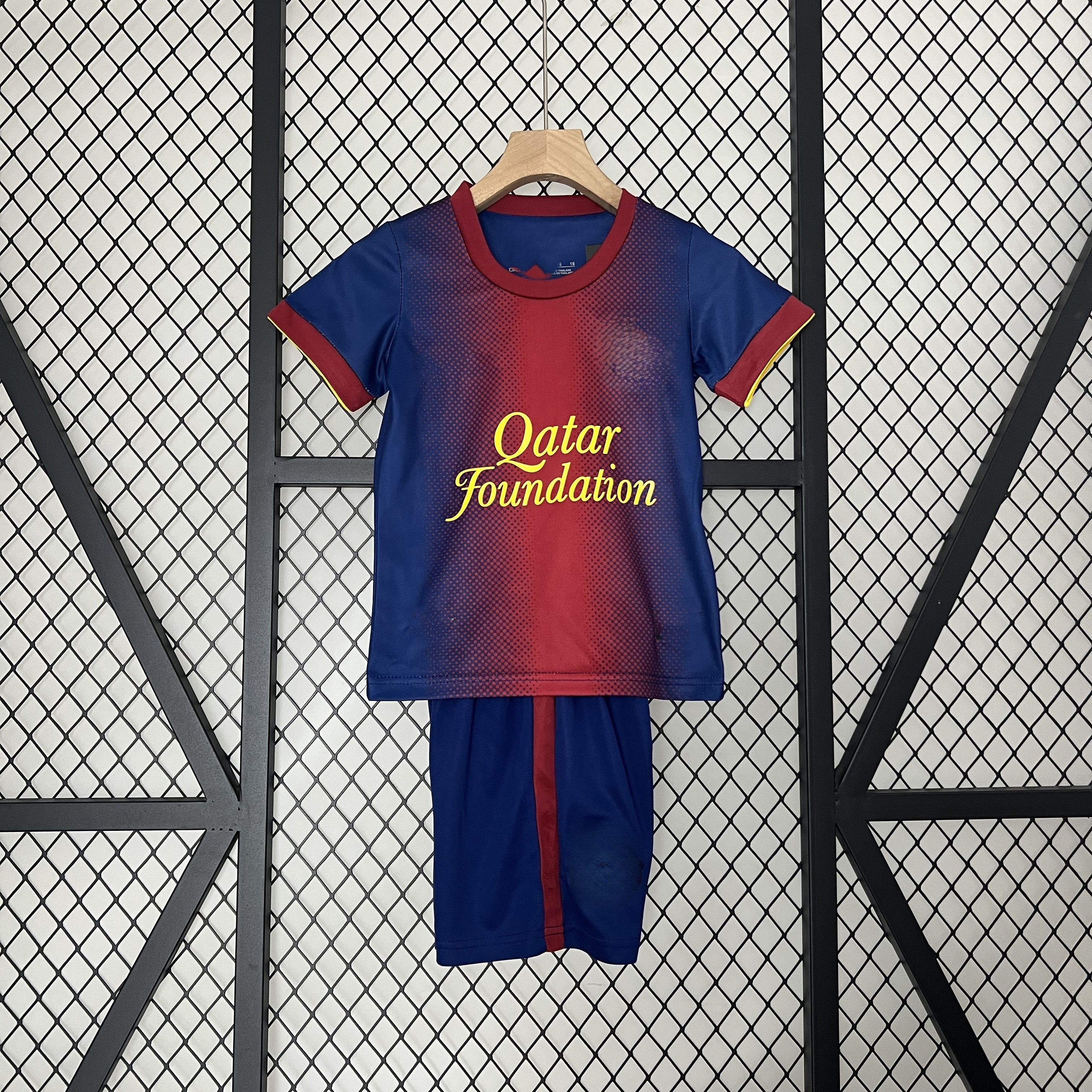 Barcelona Retro Kidswear