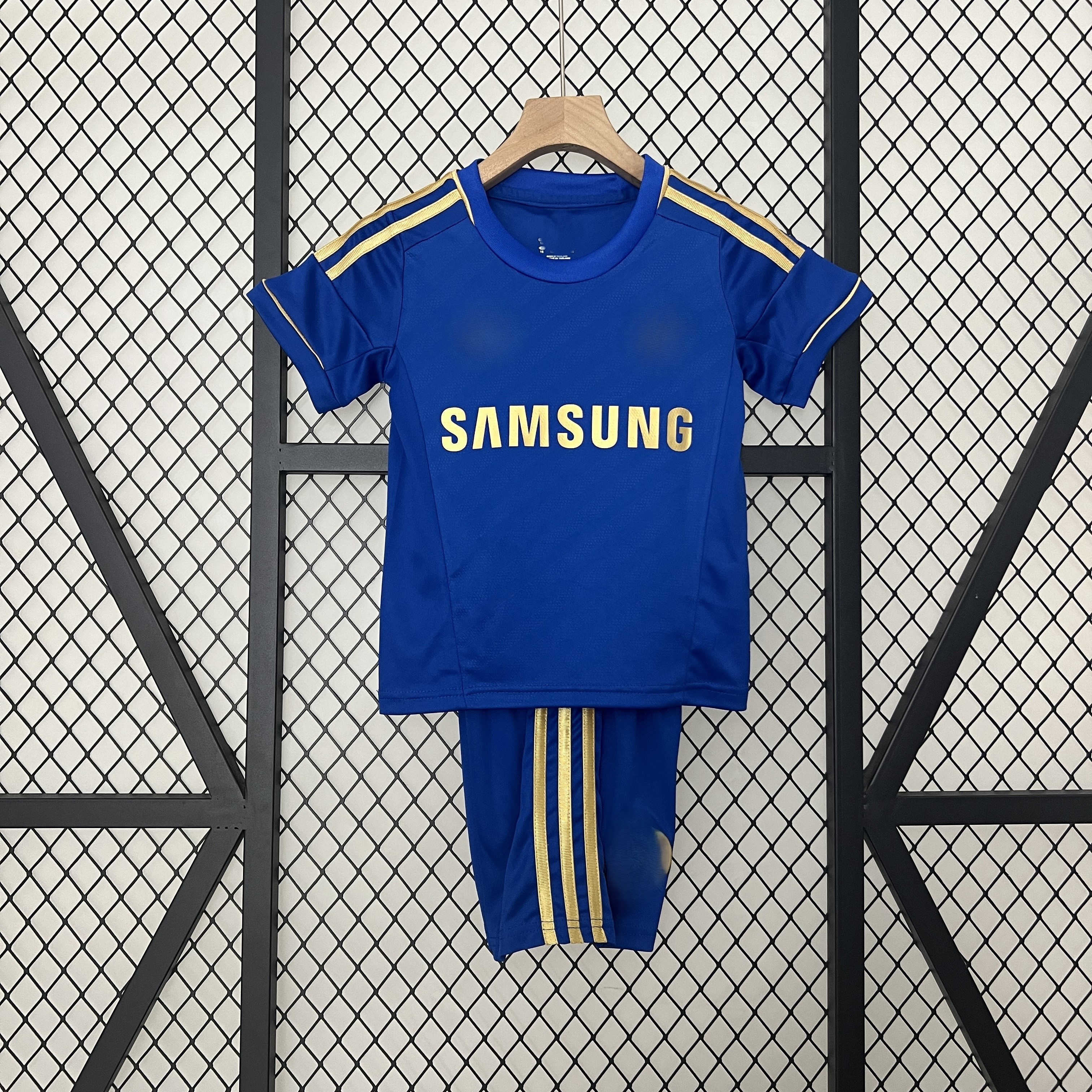 Chelsea Retro Kidswear