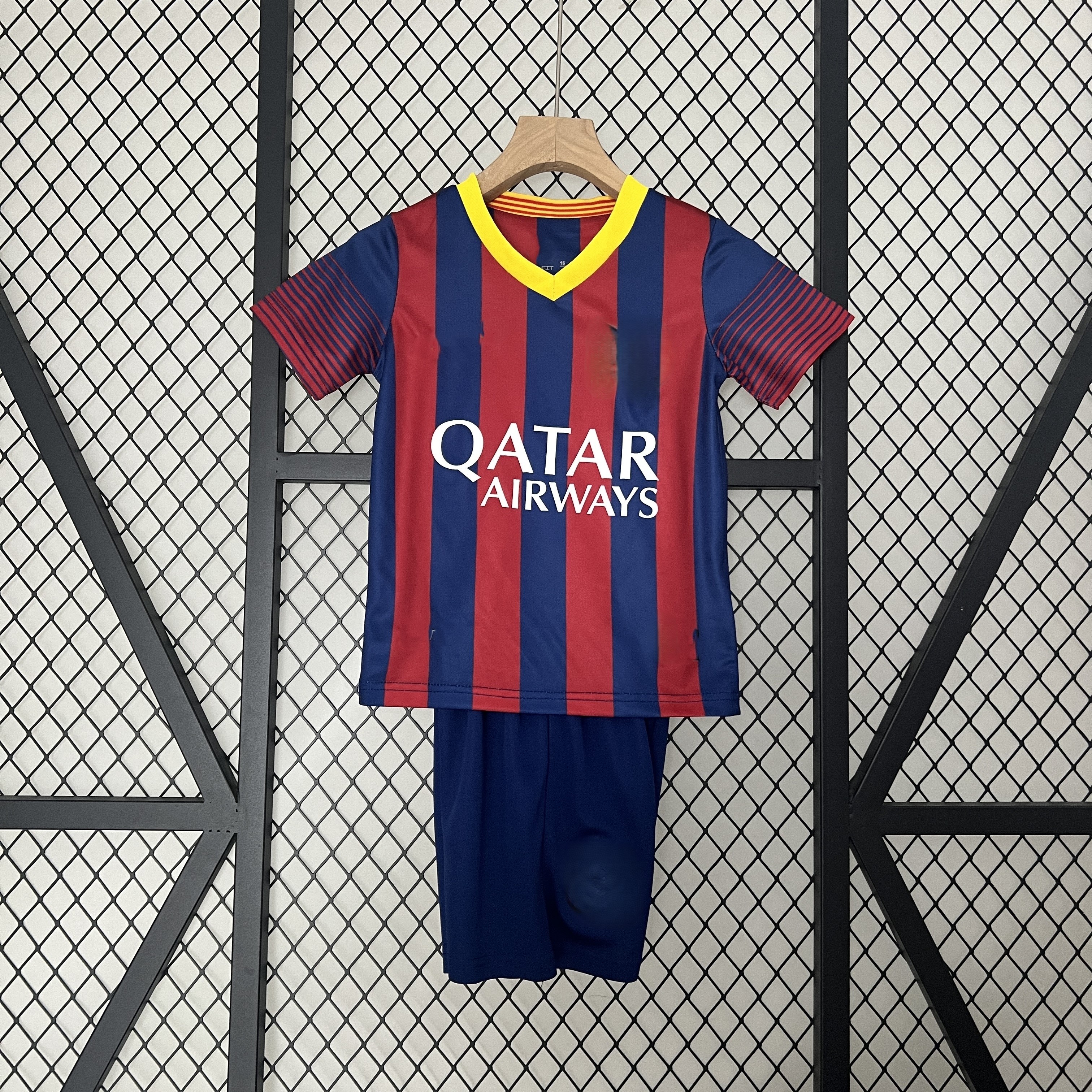 Barcelona Retro Kidswear