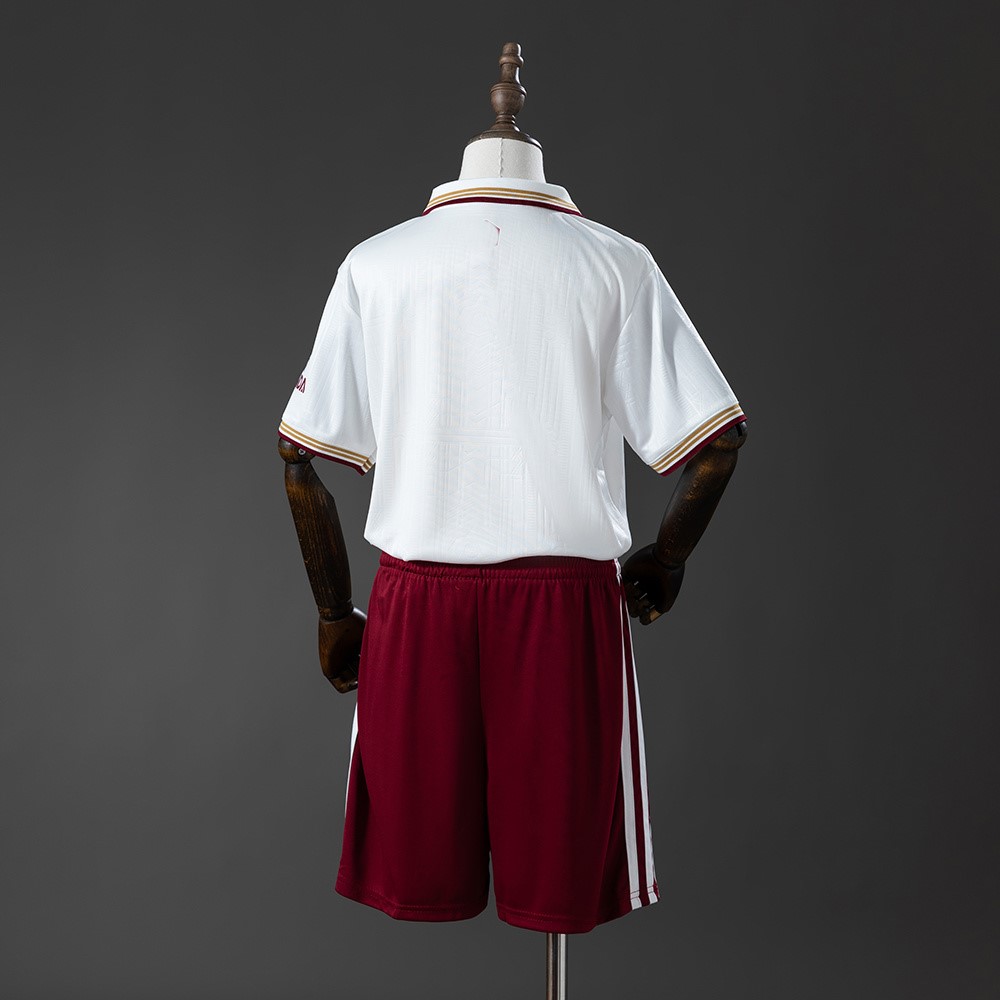New Arsenal kids' jersey