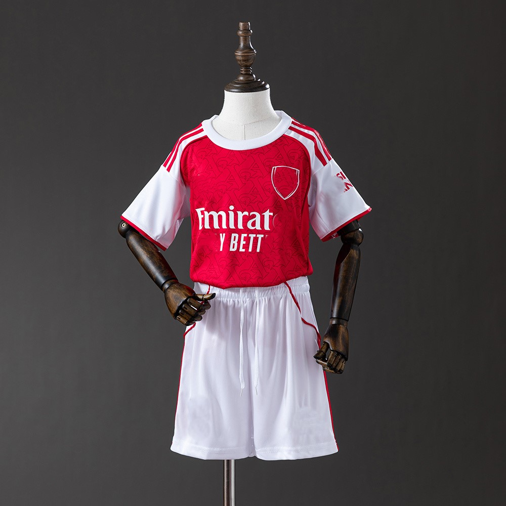 New Arsenal kids' jersey