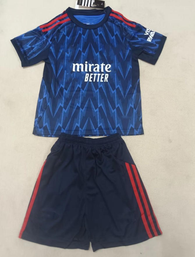 New Arsenal kids' jersey