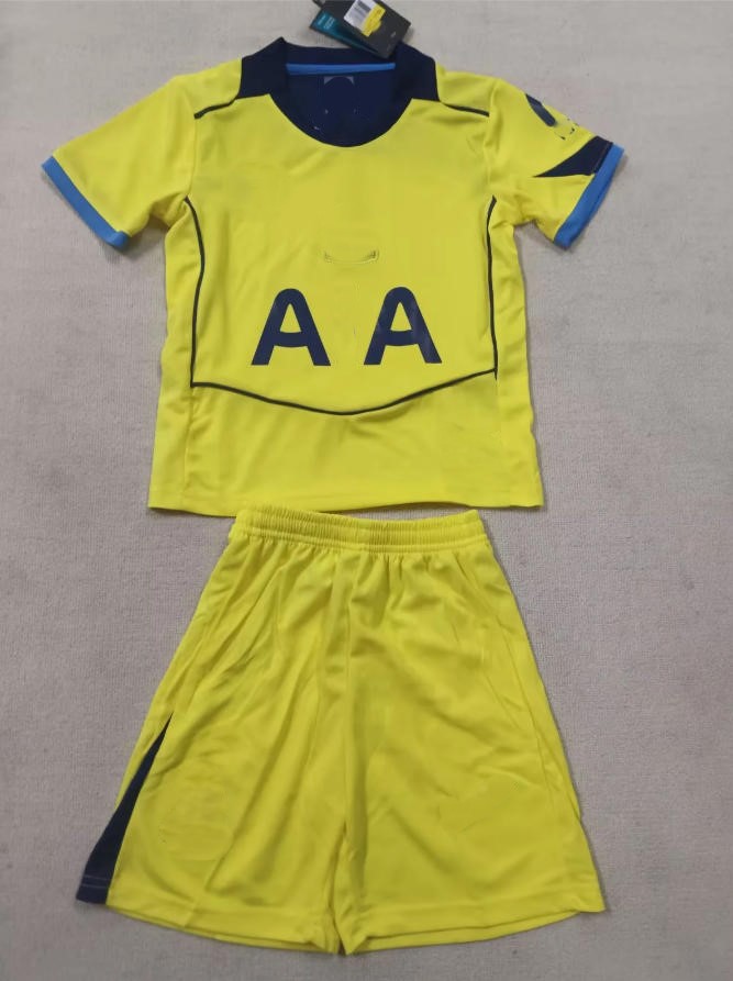 New Tottenham Hotspur kids' jersey