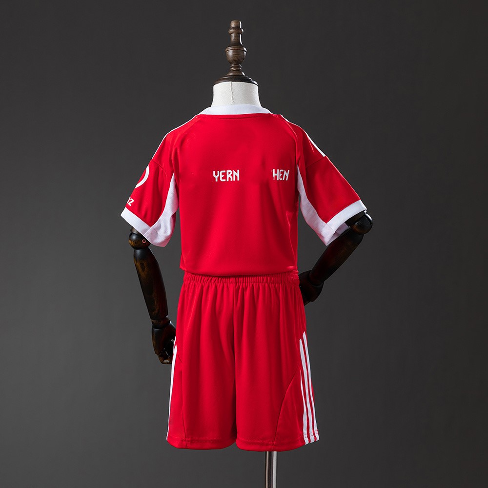 New Bayern Munich kids jersey