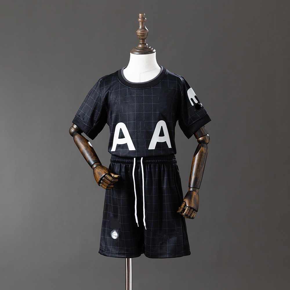 New Tottenham Hotspur kids' jersey