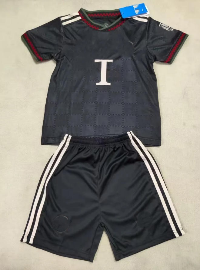 New Bayern Munich kids jersey