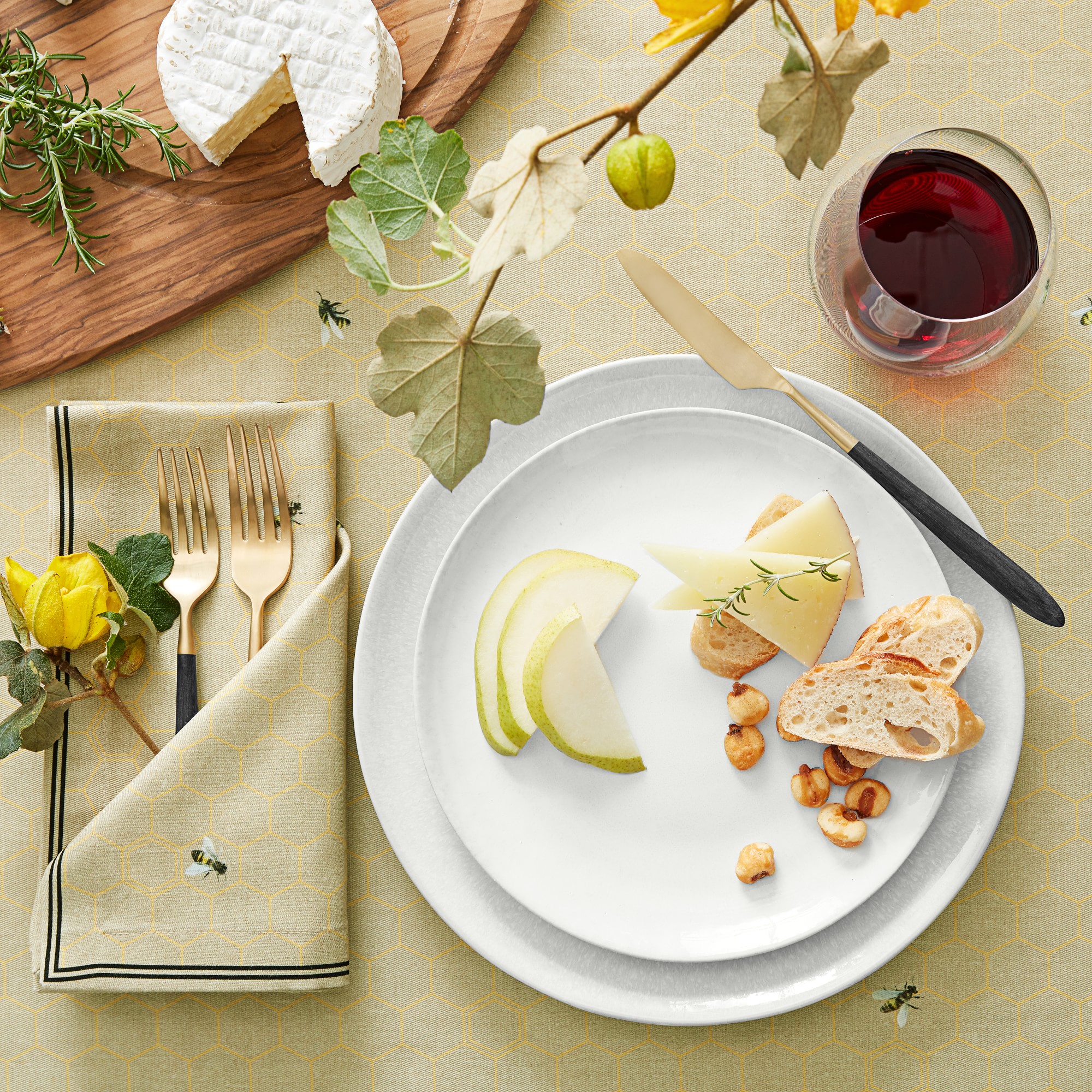 Bee Tablecloth