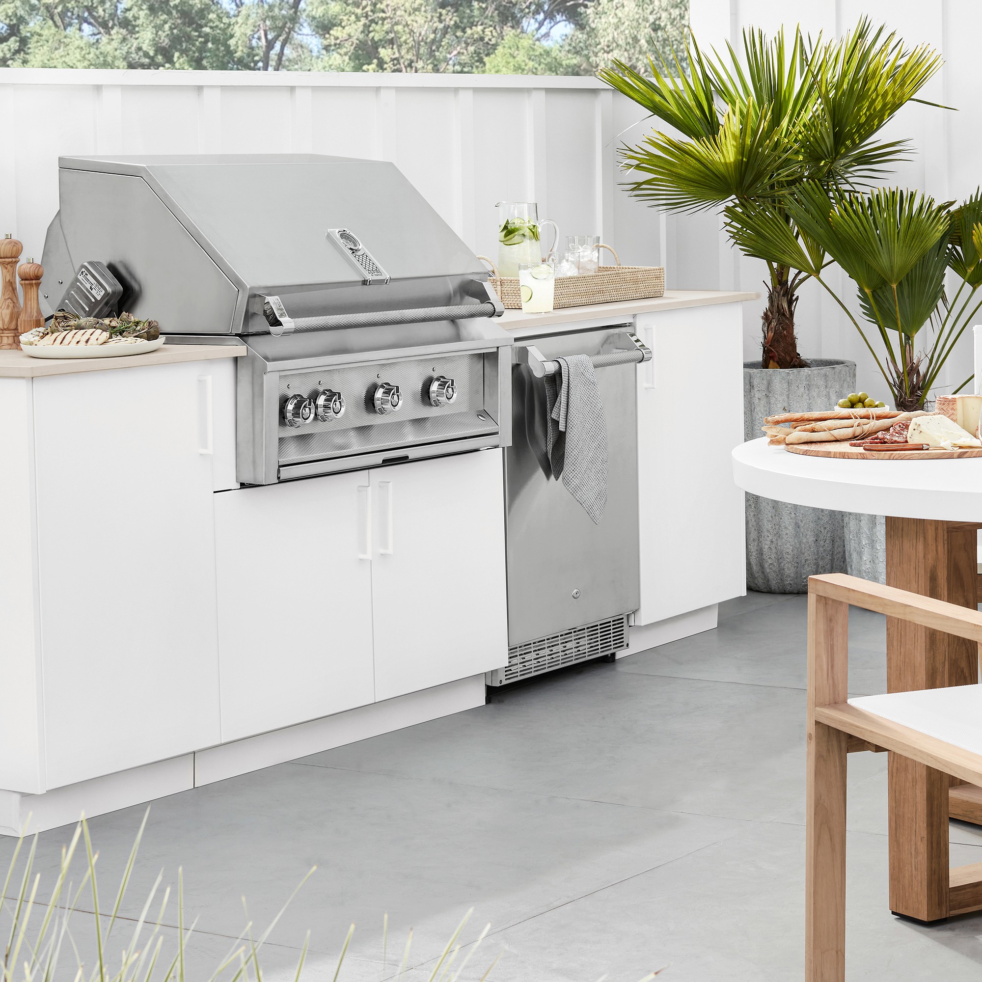 Urban Bonfire Outdoor Kitchen x Twin Eagles 42” Grill and Fridge