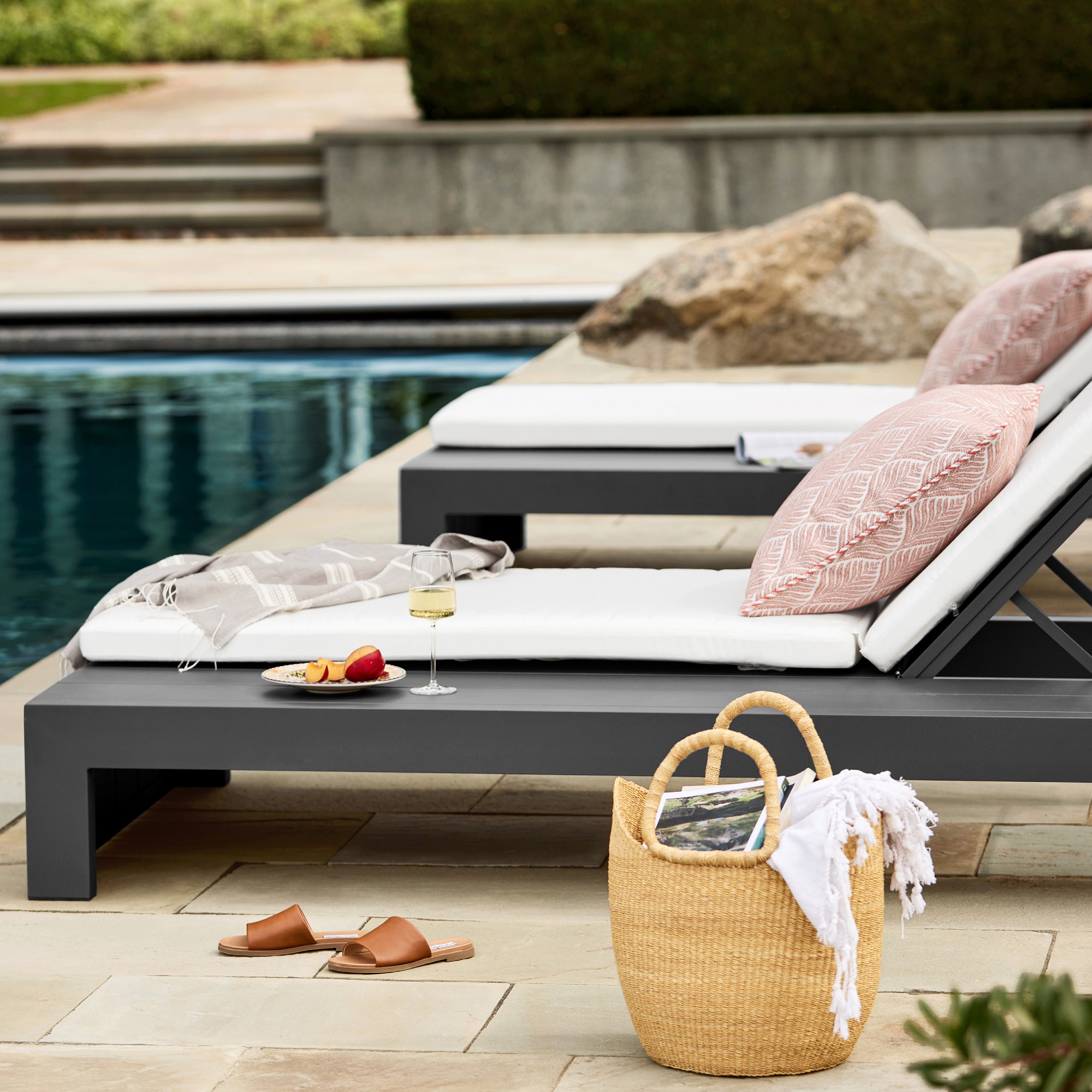 Larnaca Metal Chaise with Built in Table