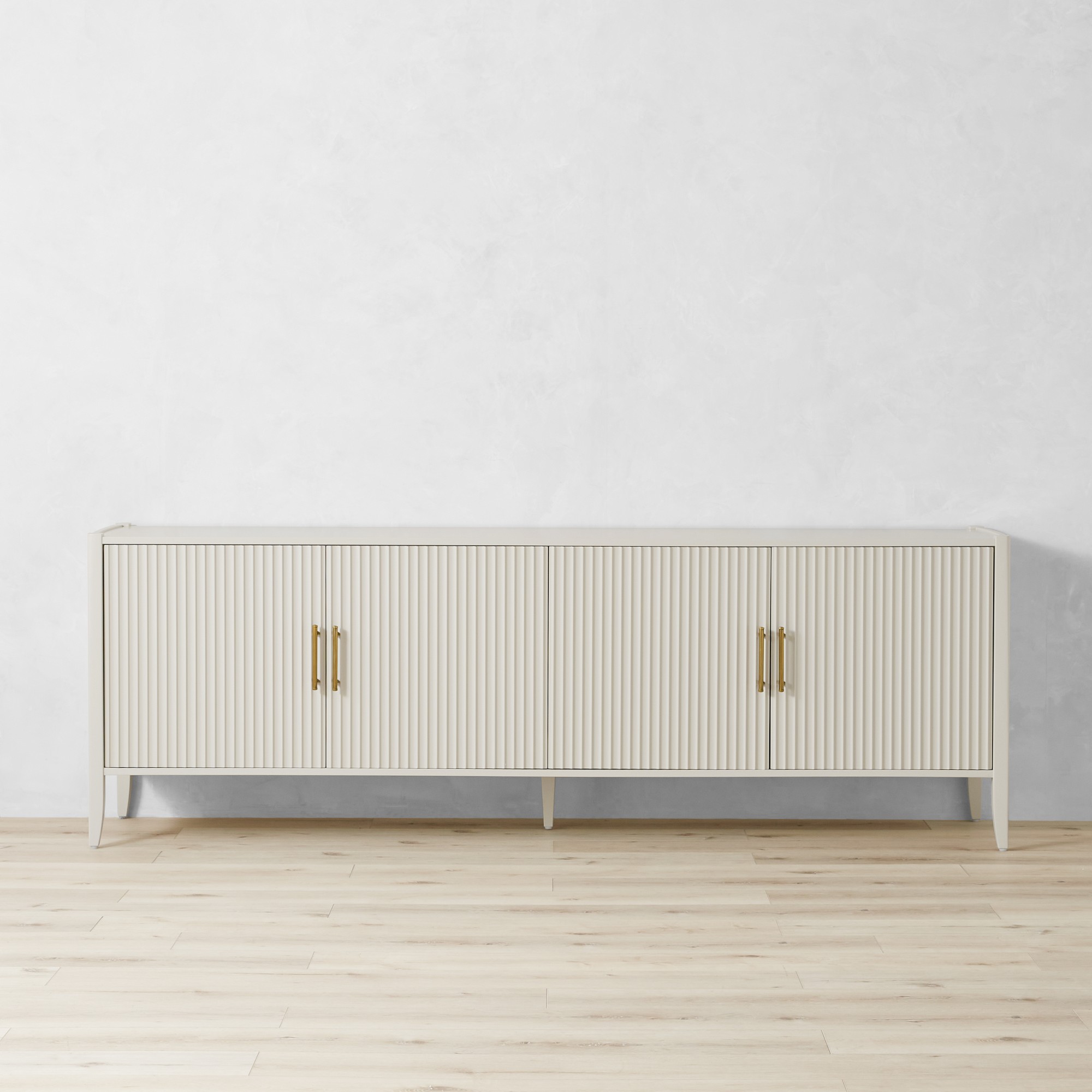 Lewis Media Console (51