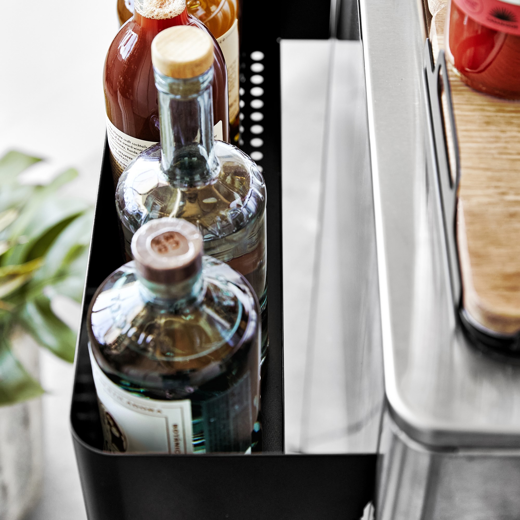 Dometic MoBar 550S Outdoor Mobile Bar Cart