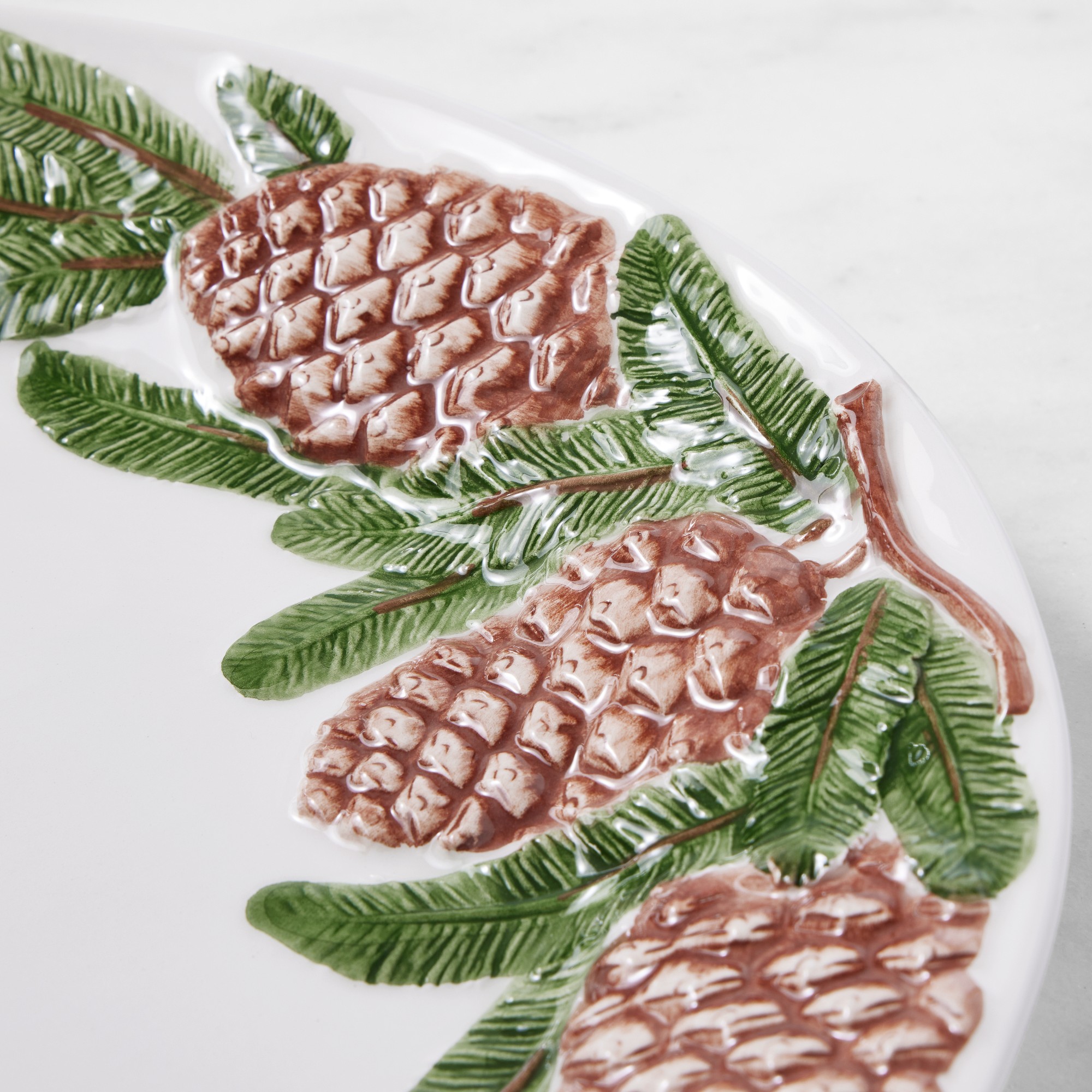 Woodland Berry Embossed Oval Platter