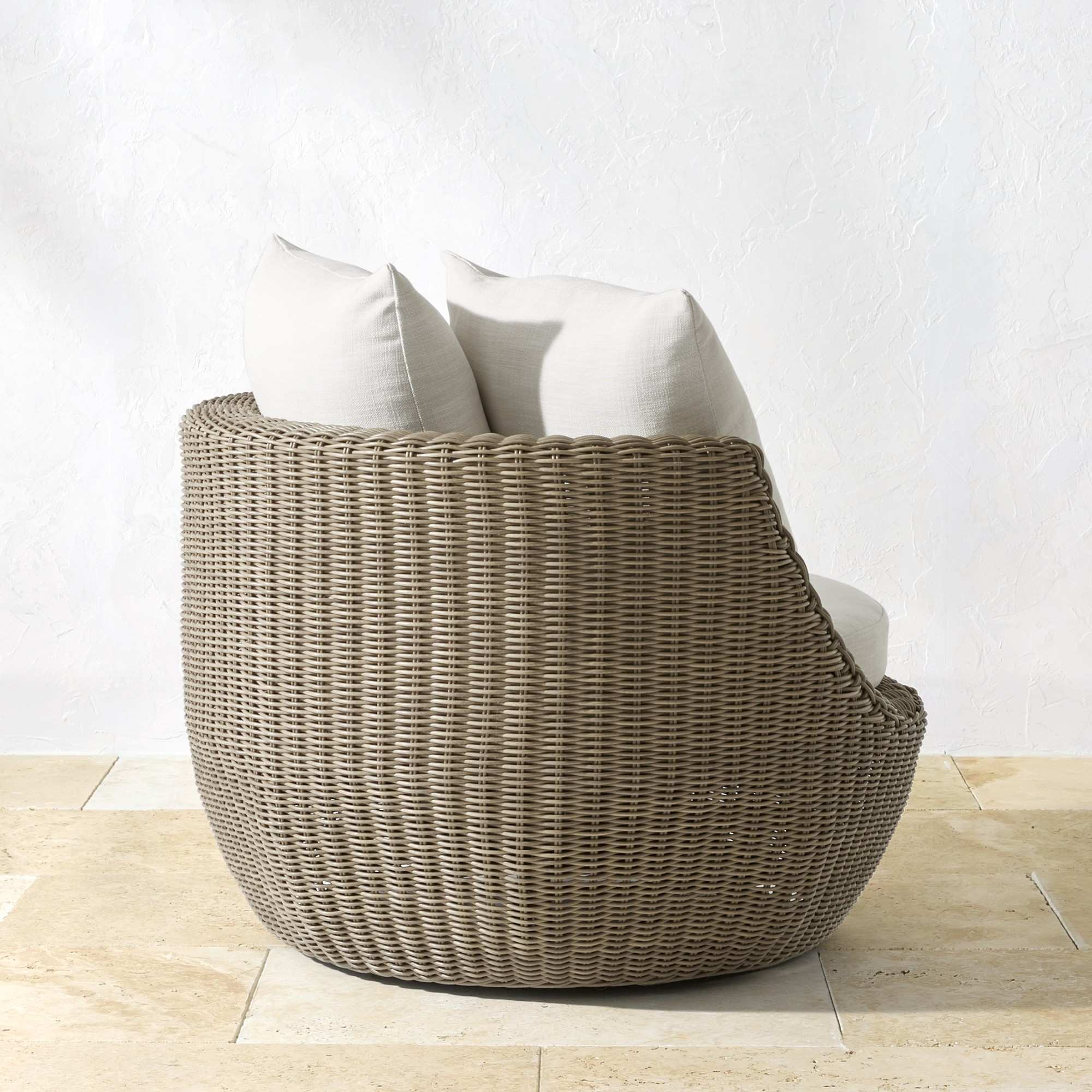 San Clemente Outdoor Curved Swivel Chair