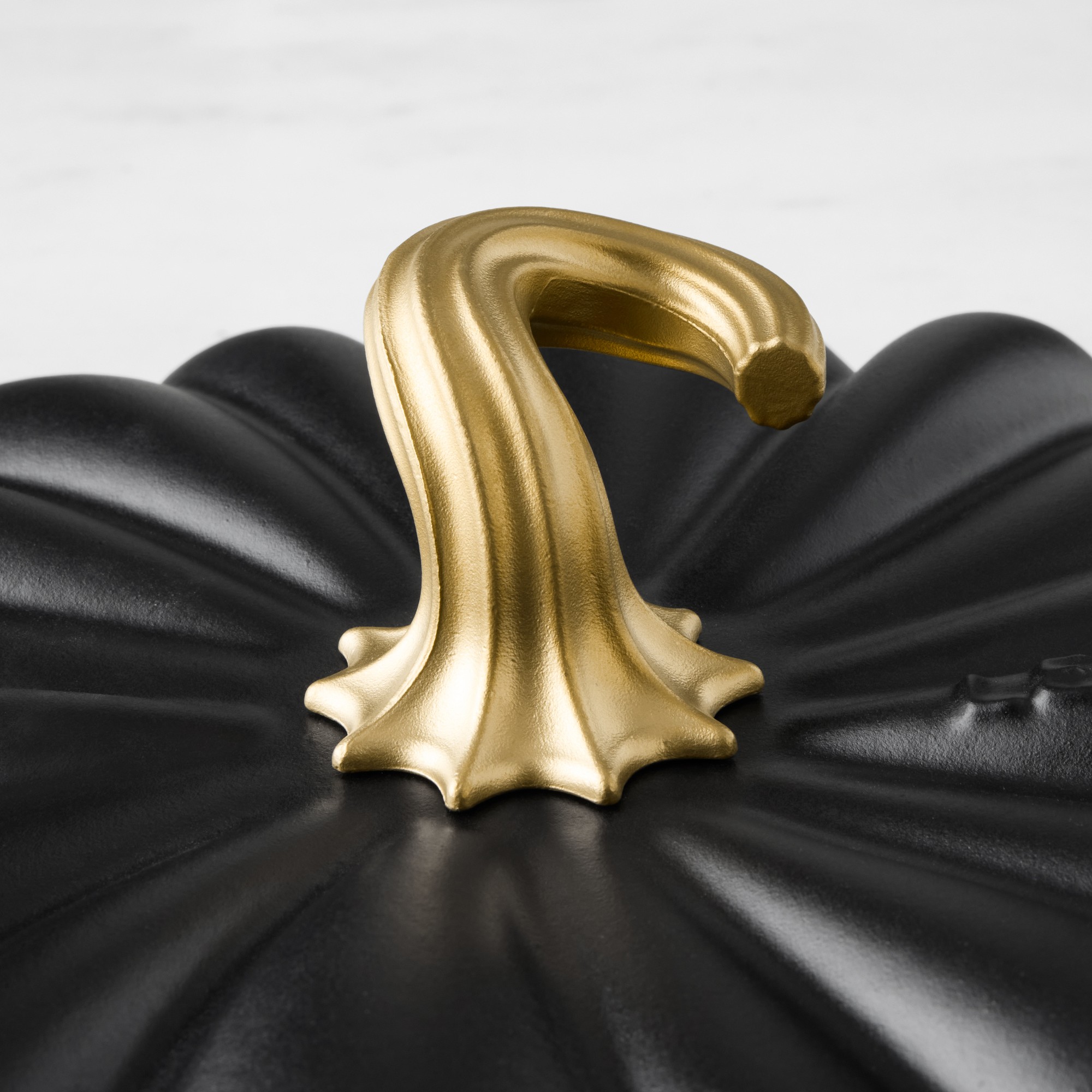 Le Creuset Enameled Cast Iron Pumpkin Braiser, 2 1/4-Qt.