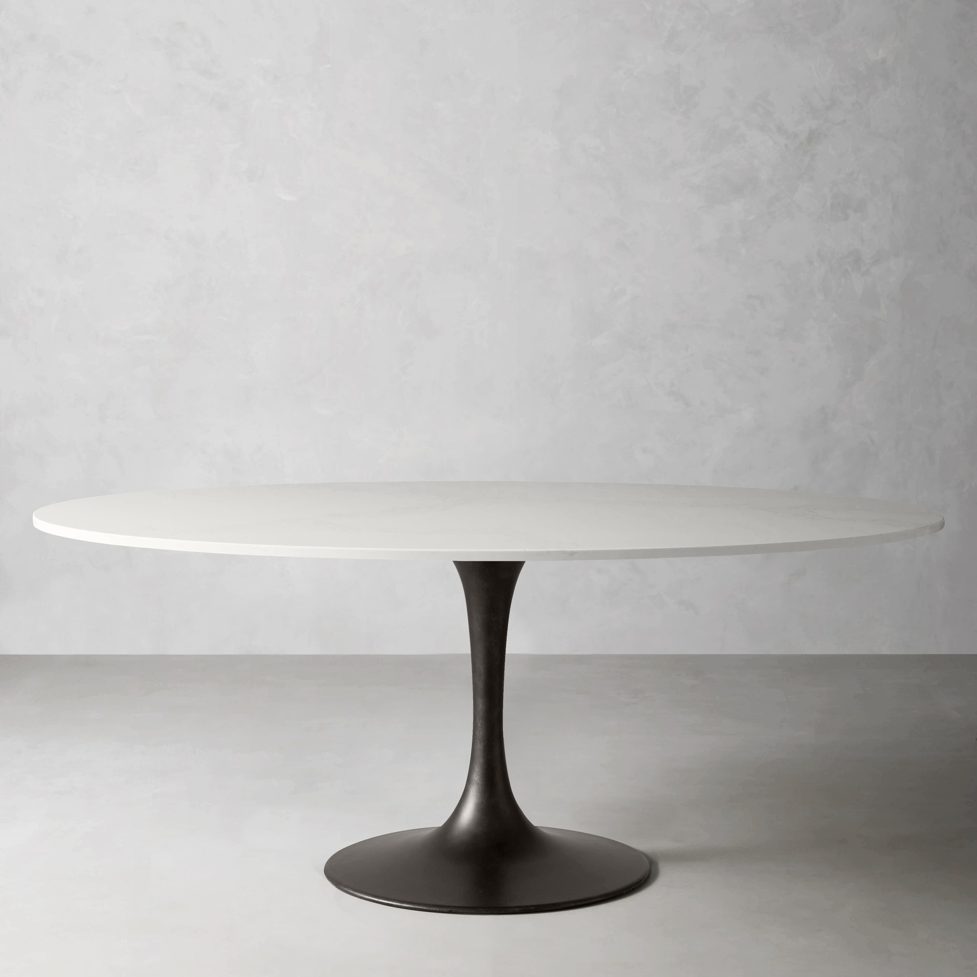 Tulip Oval Pedestal Dining Table (70