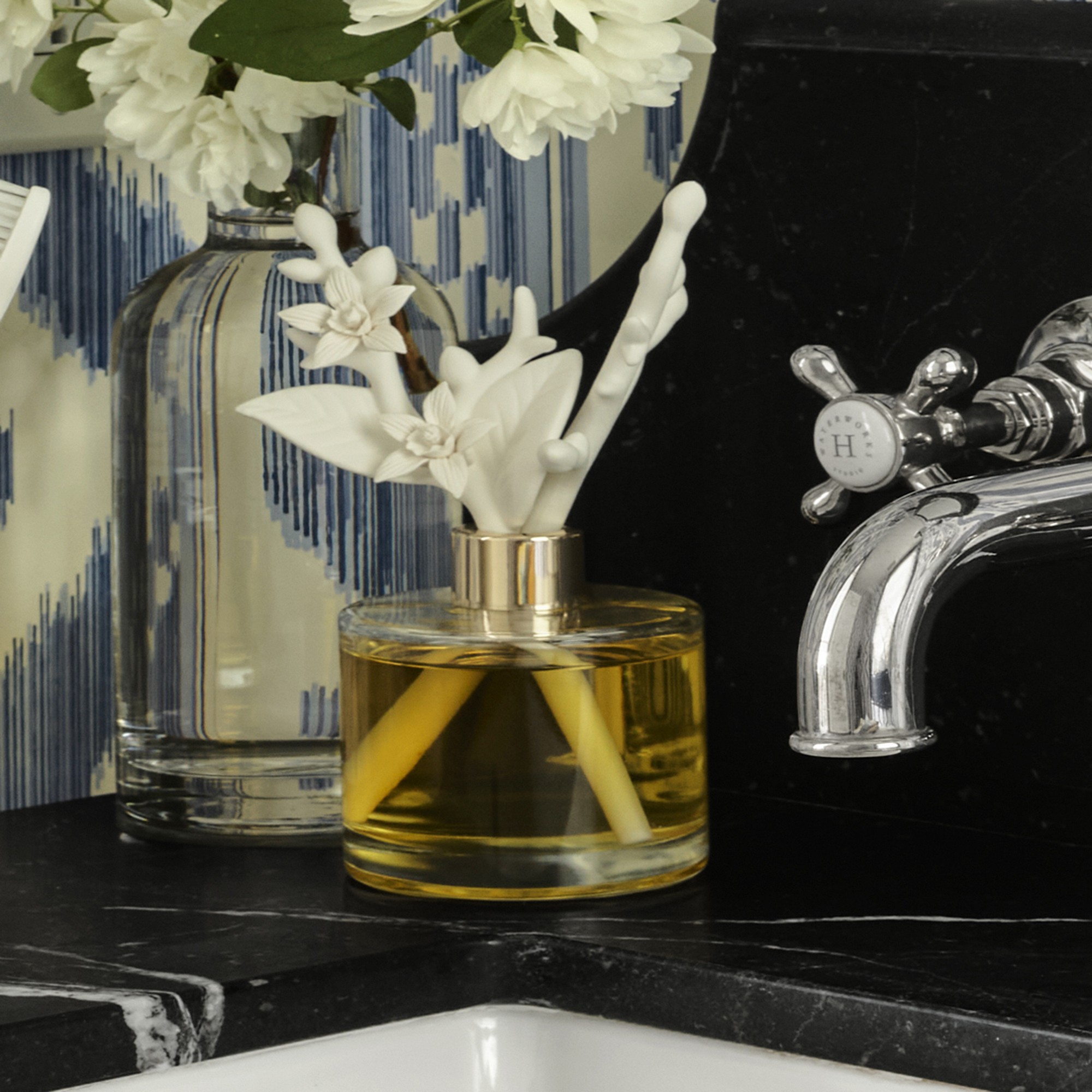 Home Fragrance Porcelain Diffuser, Citrus & Sage