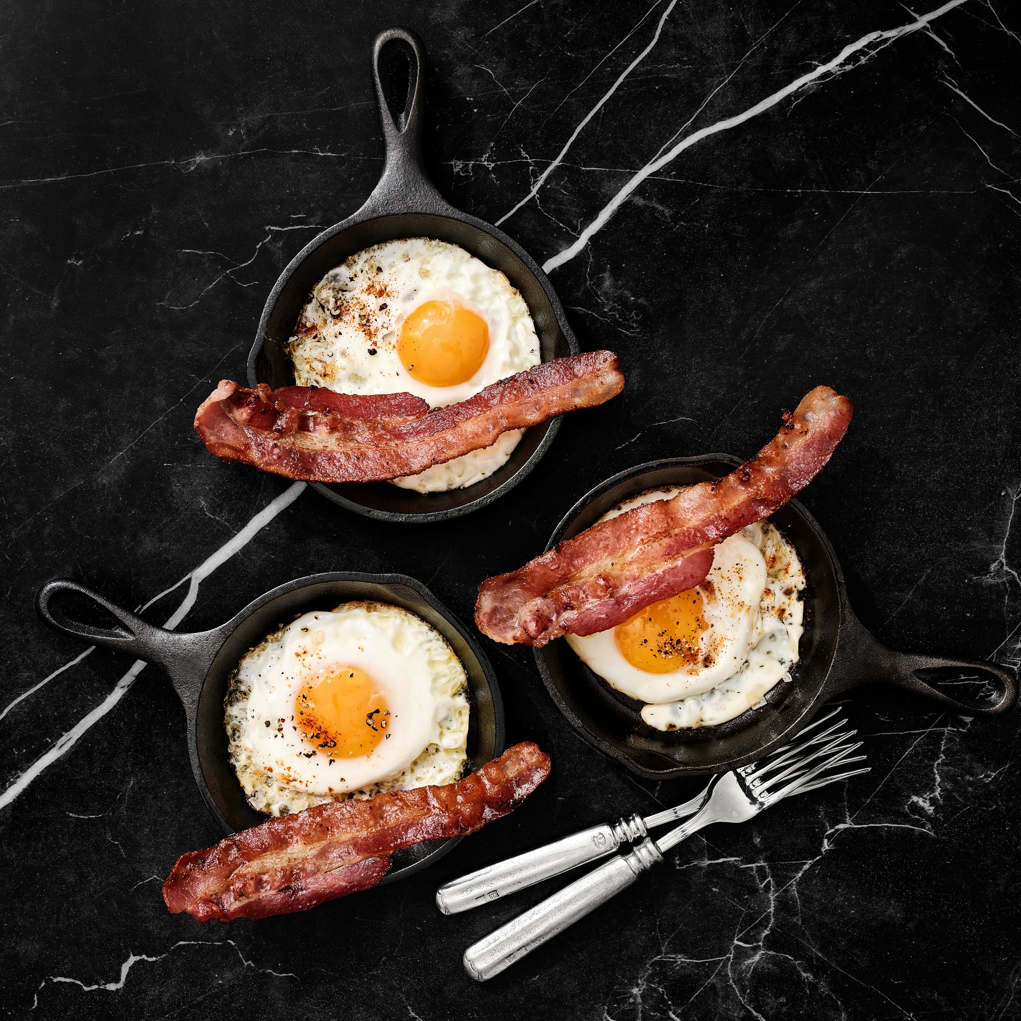 Lodge Seasoned Cast Iron Skillets, 6 1/2