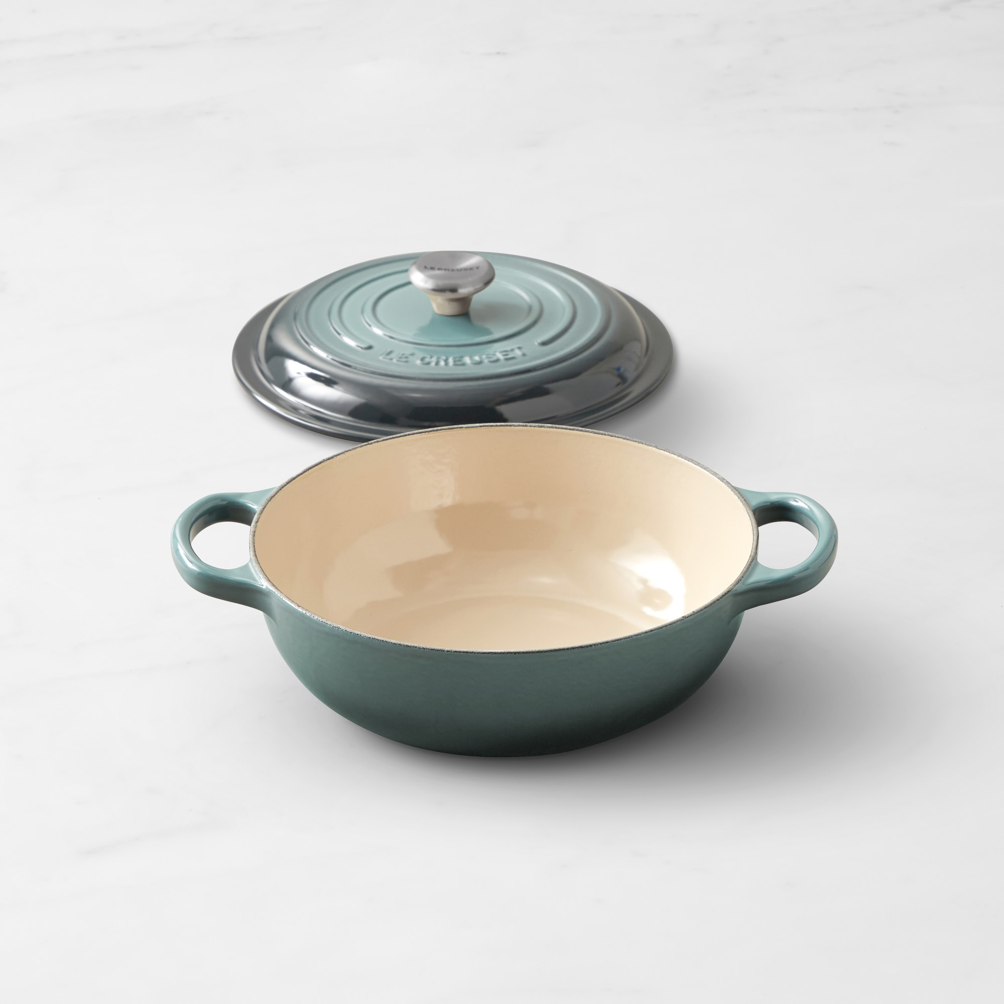 Le Creuset Enameled Cast Iron Signature French Oven, 2 1/2-Qt.