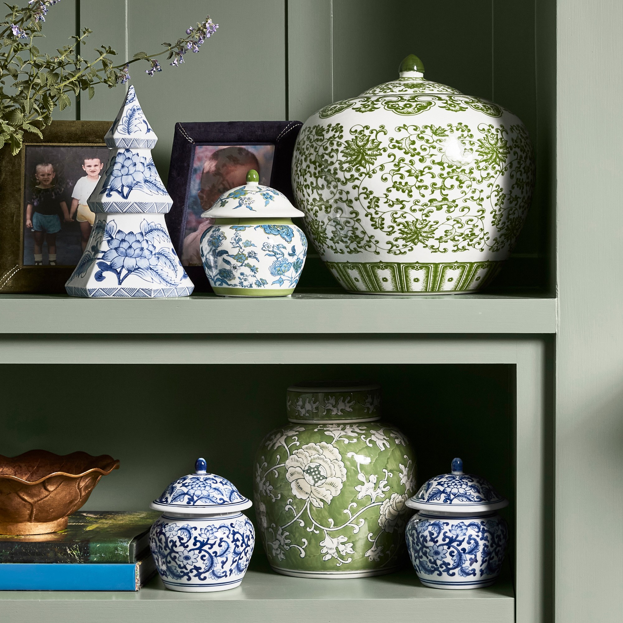 Petite Ginger Jar, Floral Vines