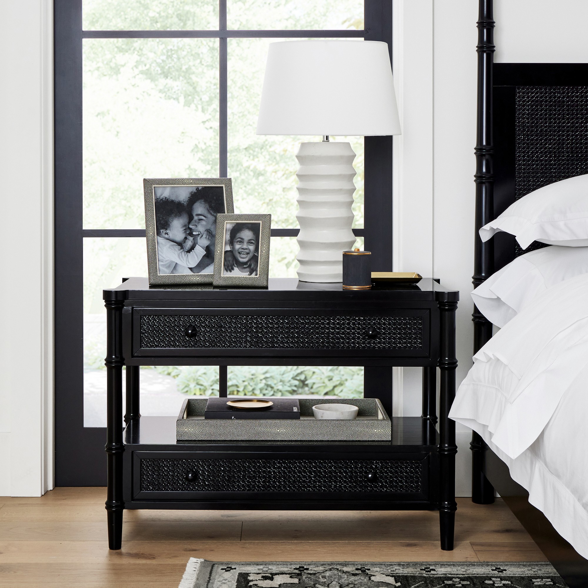 Avery Table Lamp
