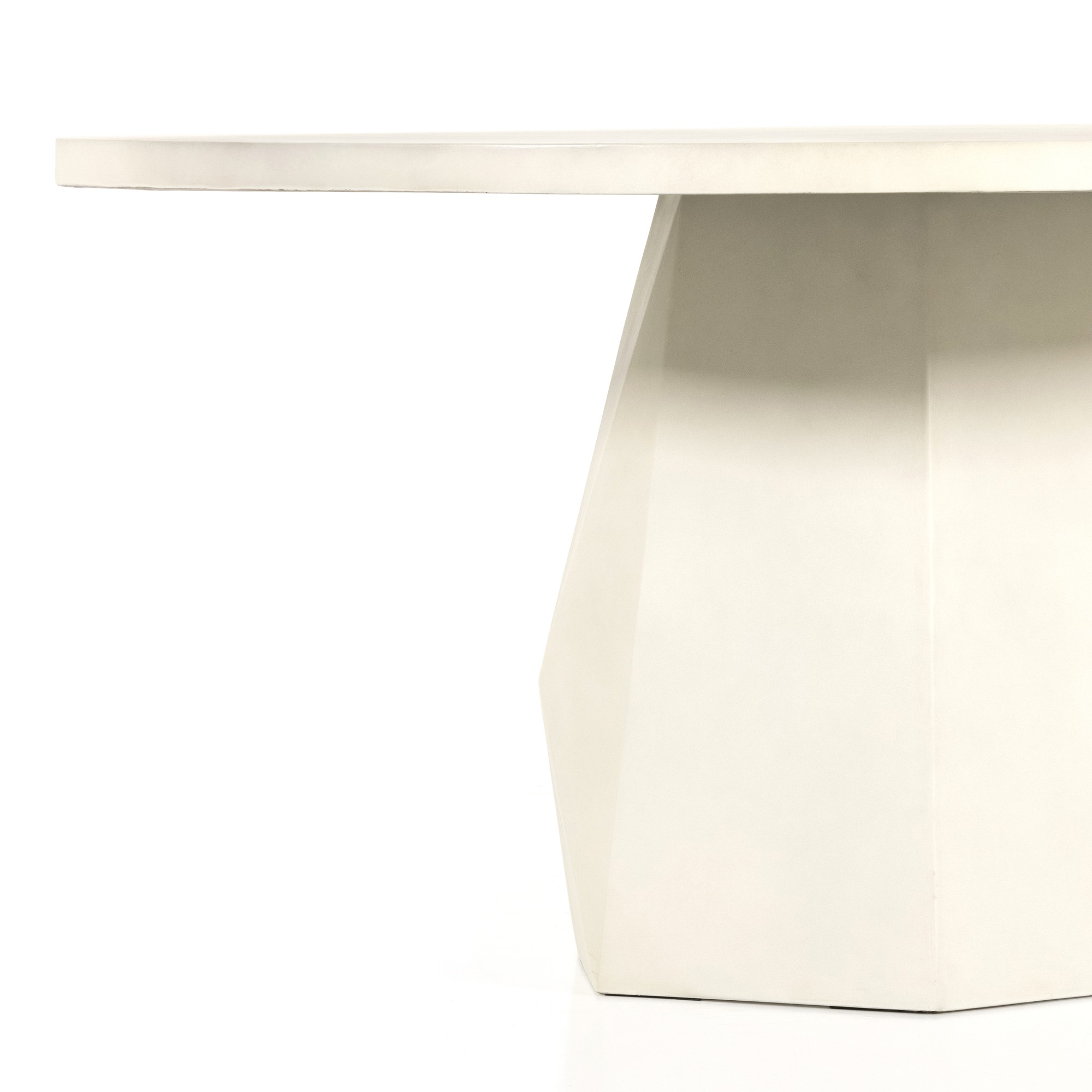 Saldana Round Outdoor Dining Table (60