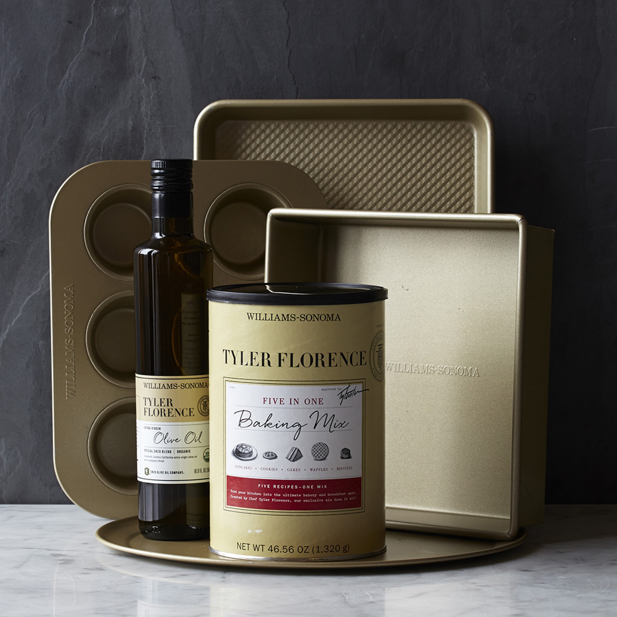 Williams Sonoma Goldtouch® Pro Nonstick Square Cake Pan