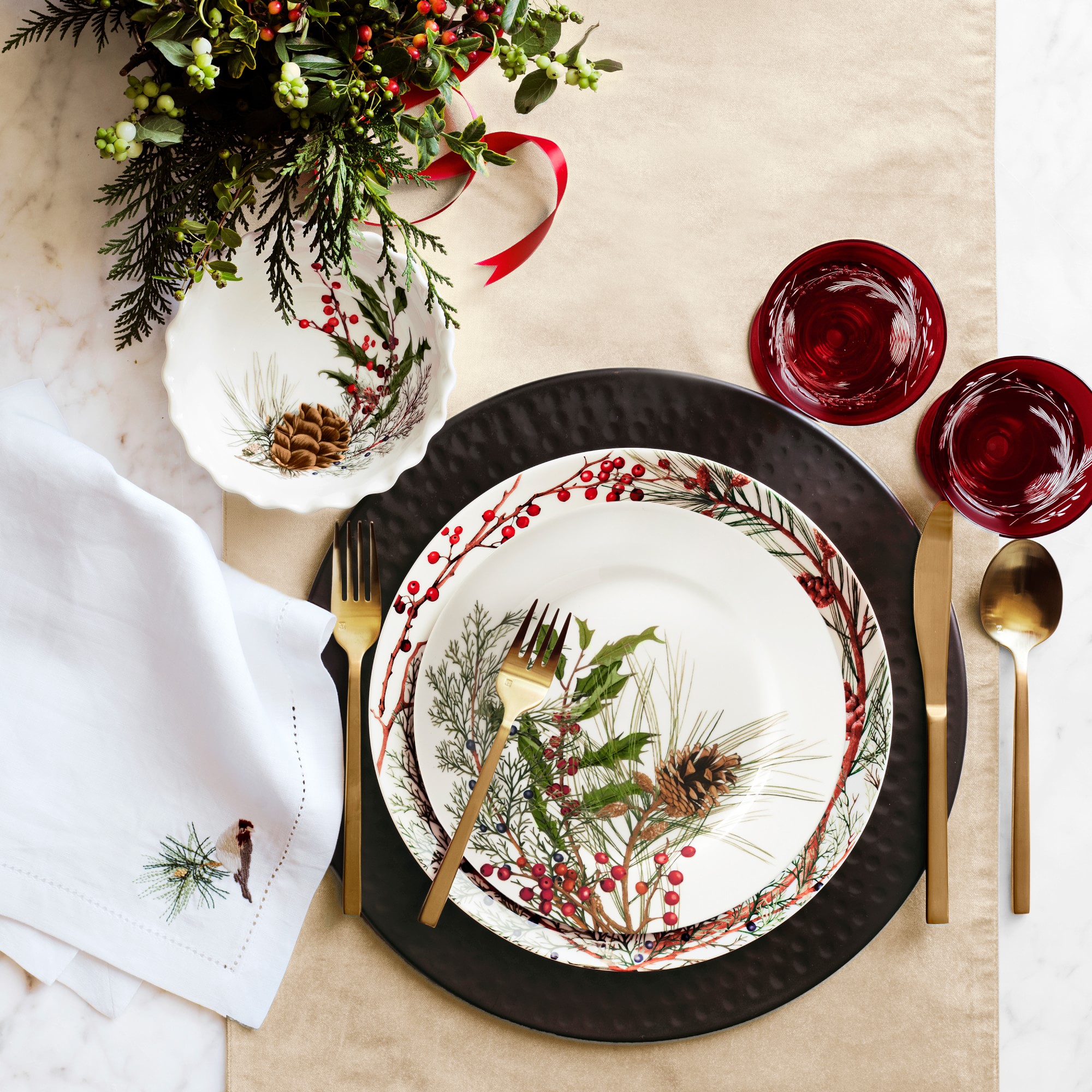 Woodland Berry Dinner Plates
