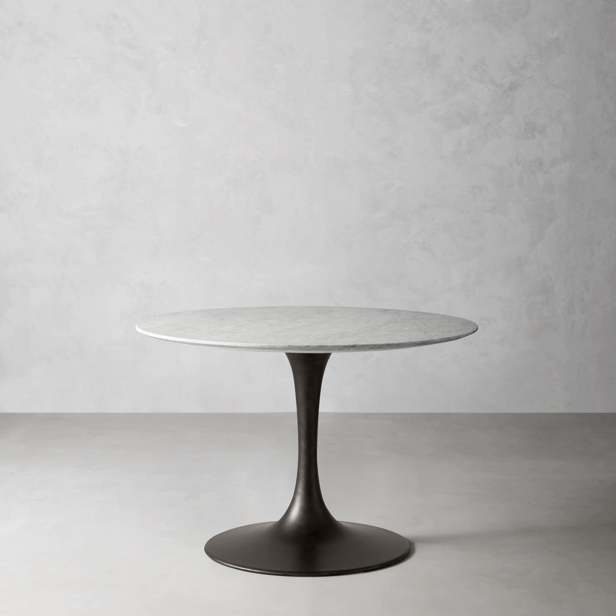 Tulip Round Pedestal Dining Table (42