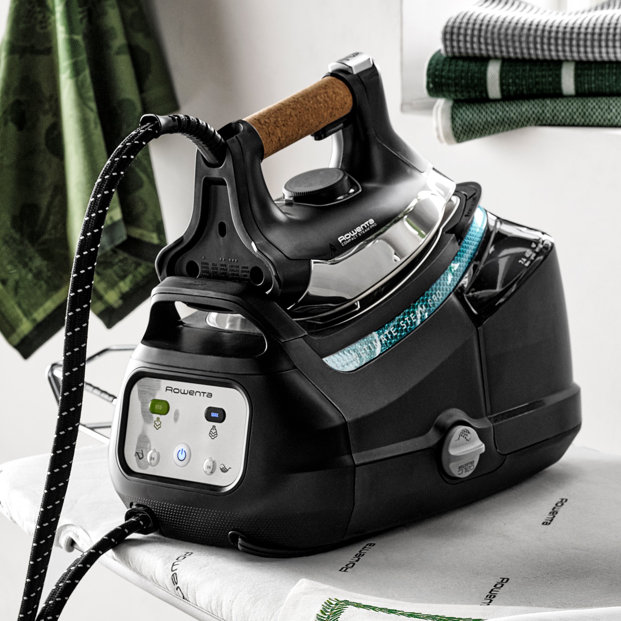 Rowenta Ultimate Steam Pro Steam Station DG8668U1