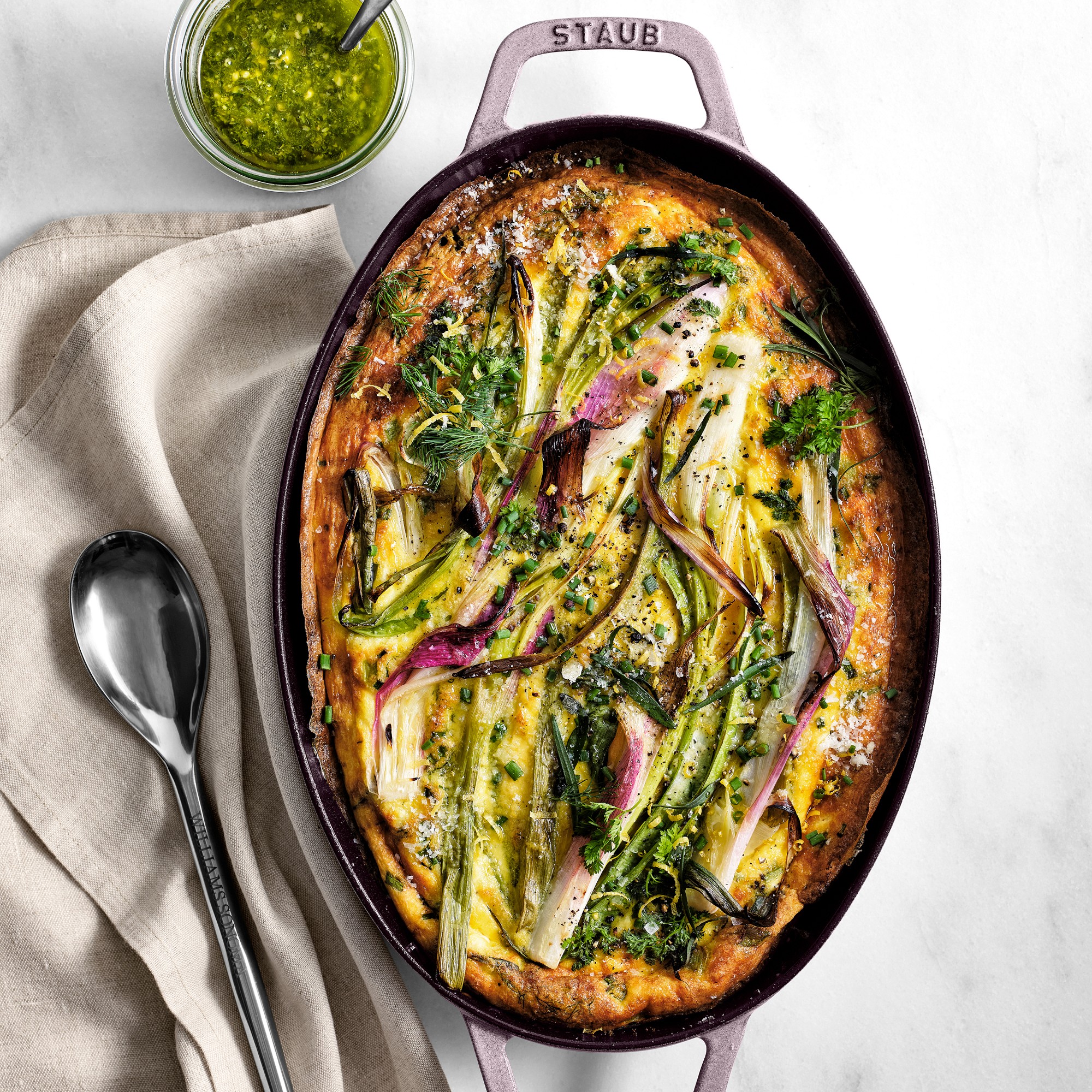 Staub Enameled Cast Iron Oval Gratin with Lid, 2 1/4 Qt.