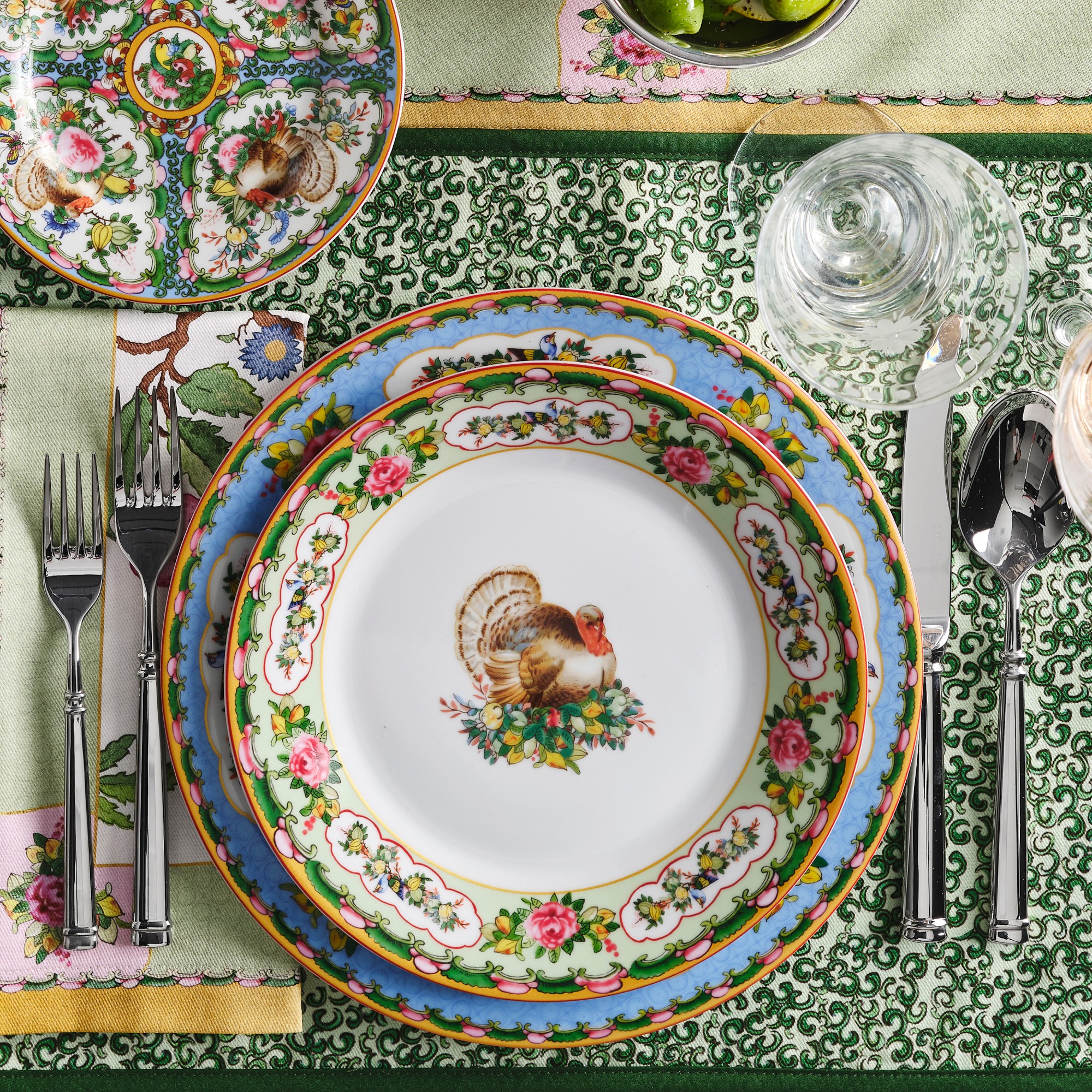 Famille RoseDinner Plates