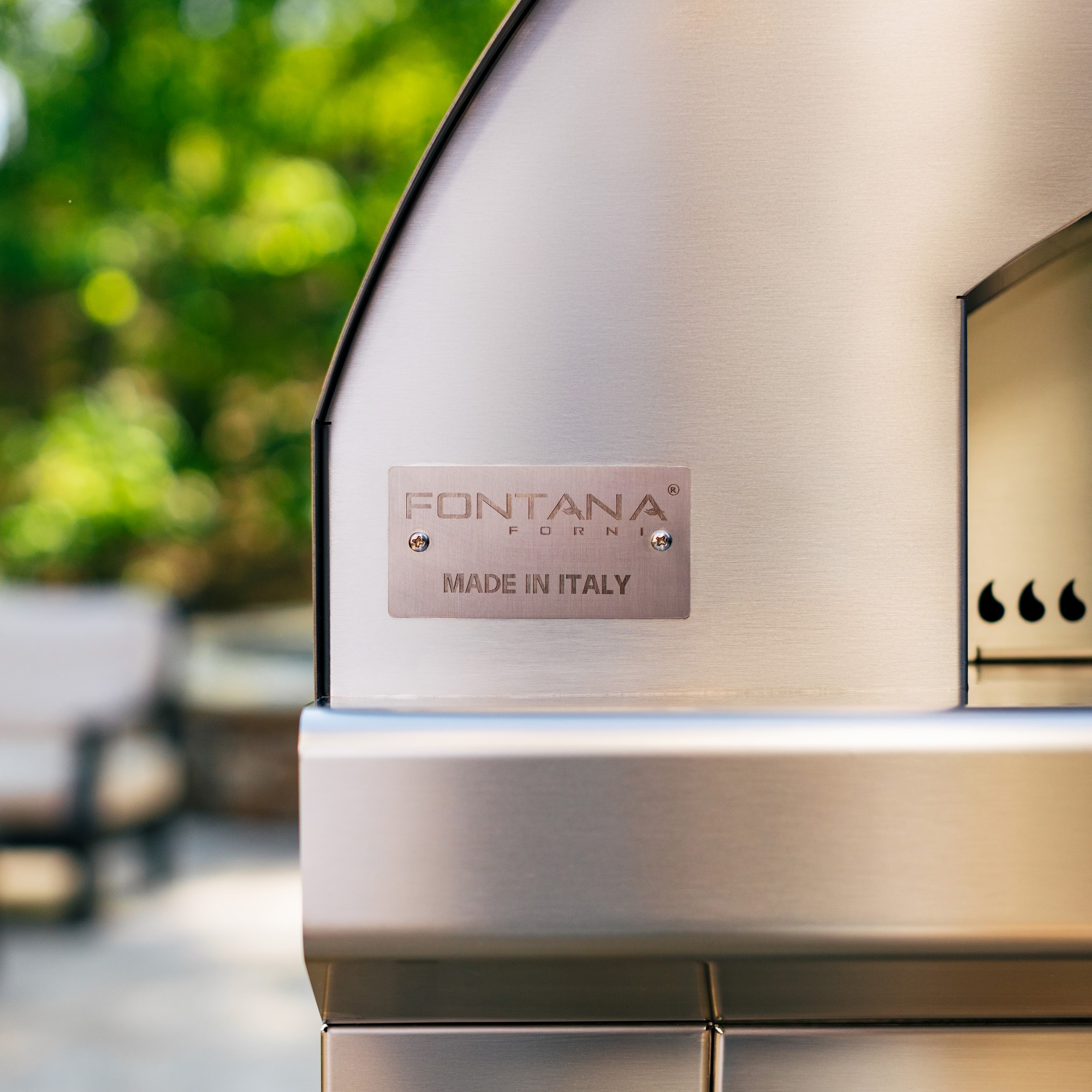 Fontana Forni Mangiafuoco Wood Fired Pizza Oven and Cart