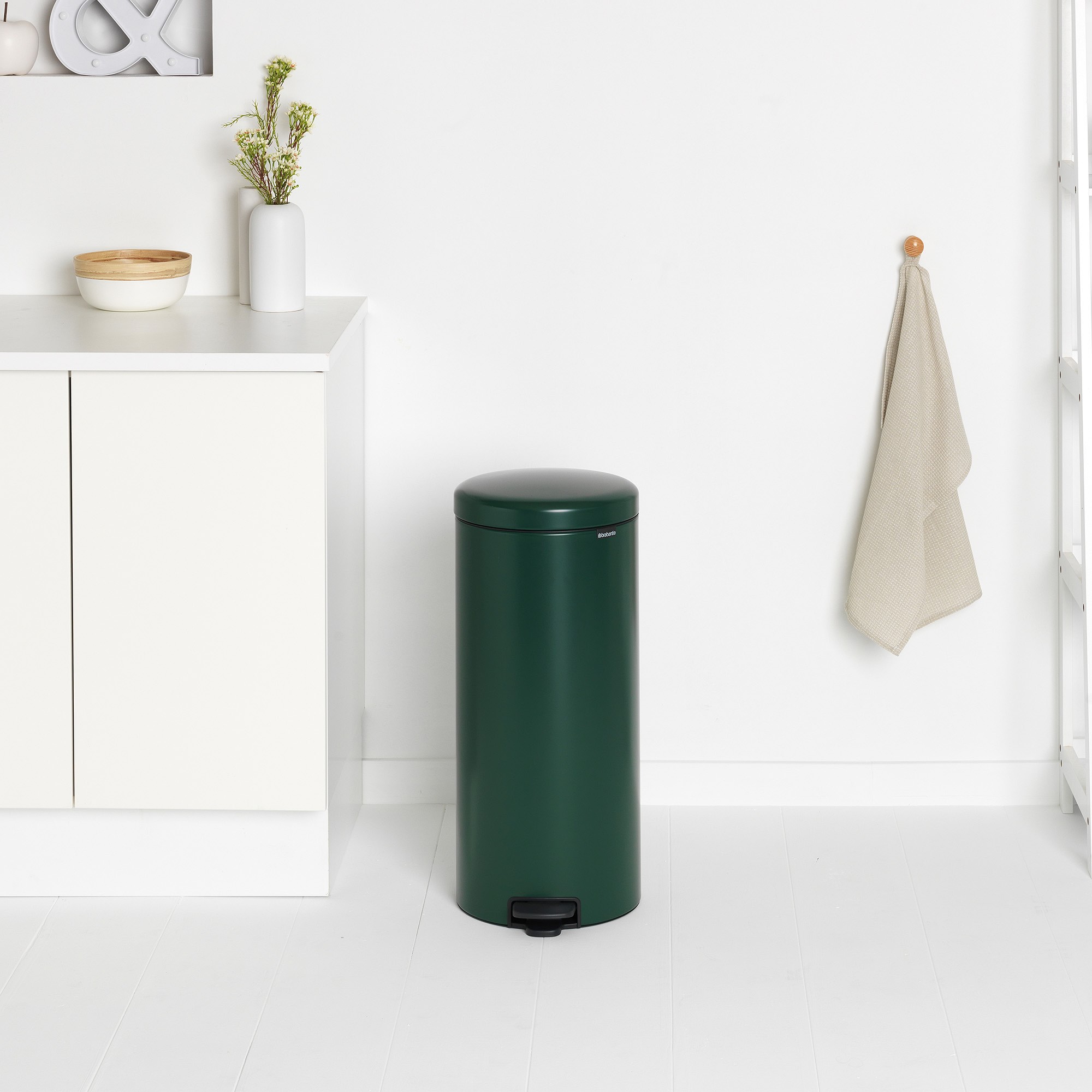 Brabantia NewIcon Step Can, 8 Gallons