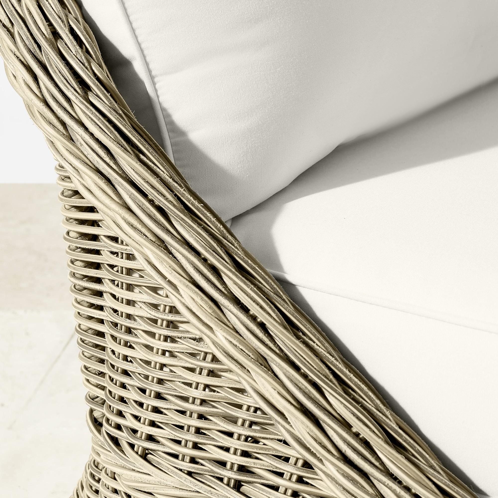 Manchester Outdoor Settee (88