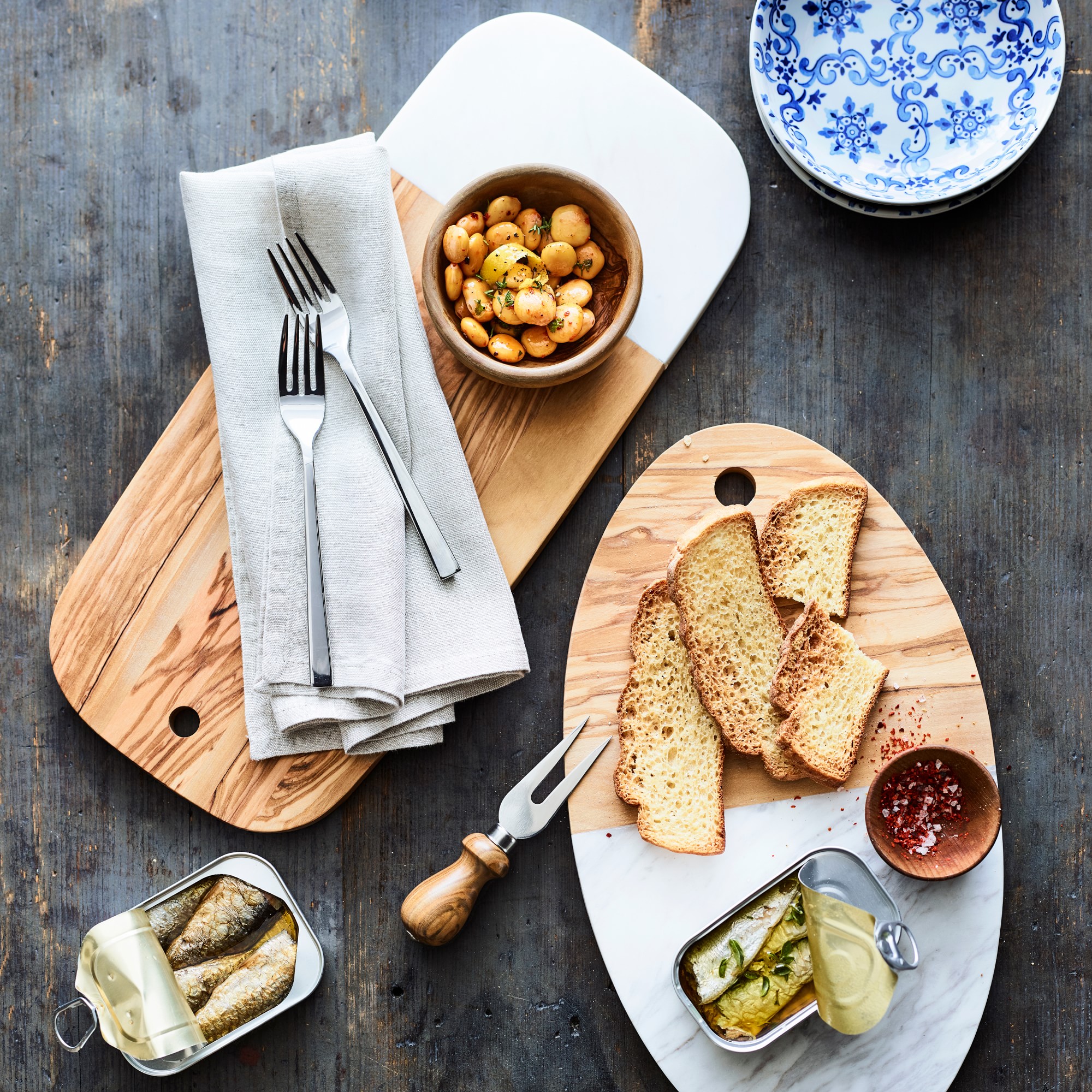 Olivewood & White Marble Oval Cheese Board