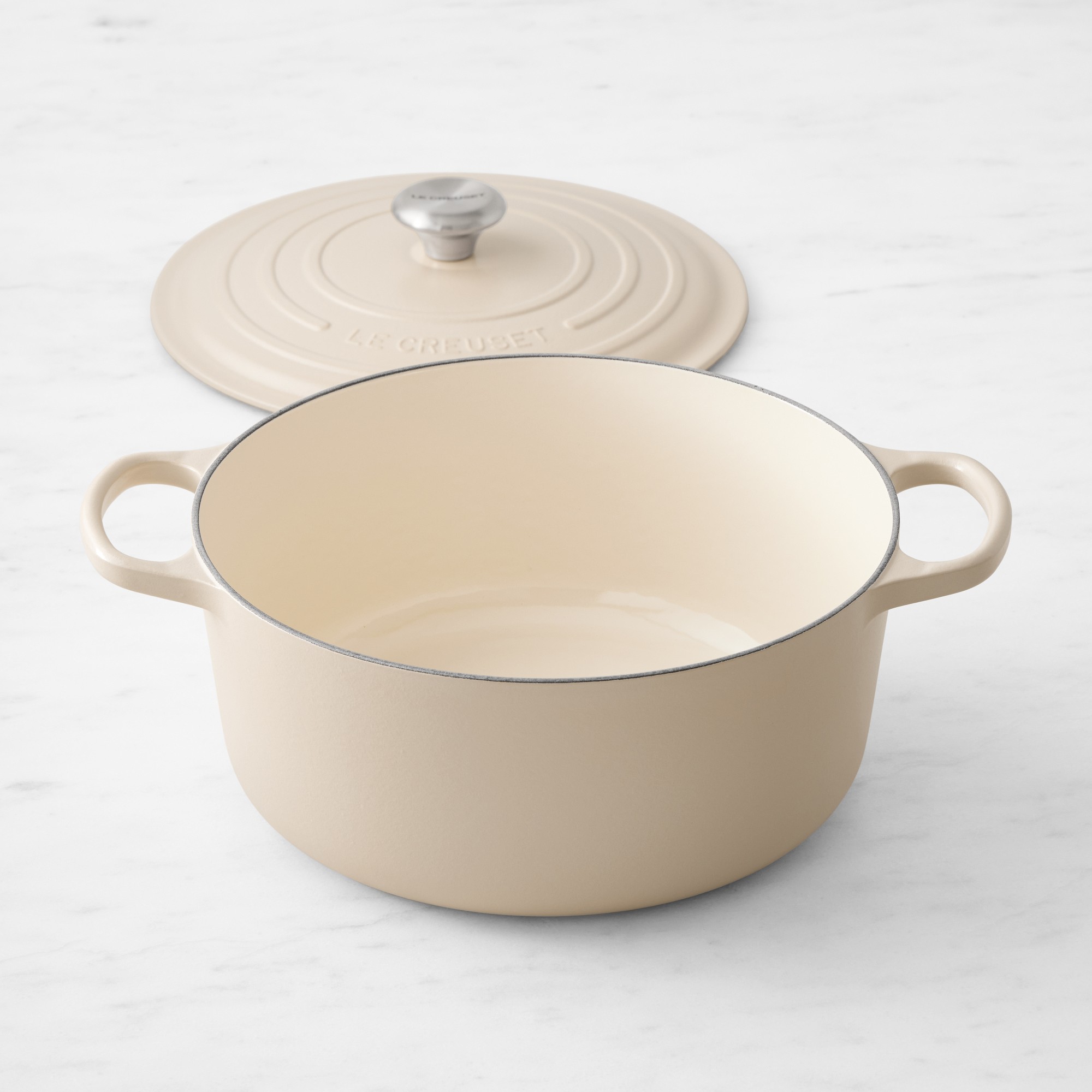 Le Creuset Signature Enameled Cast Iron Round Dutch Oven