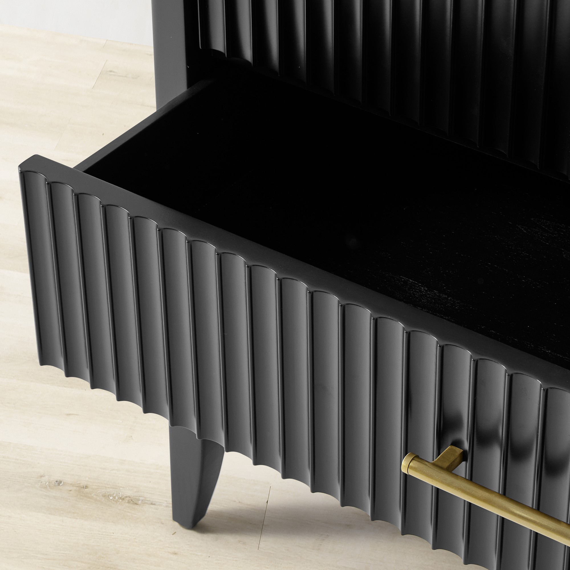 Lewis 3-Drawer Nightstand (38