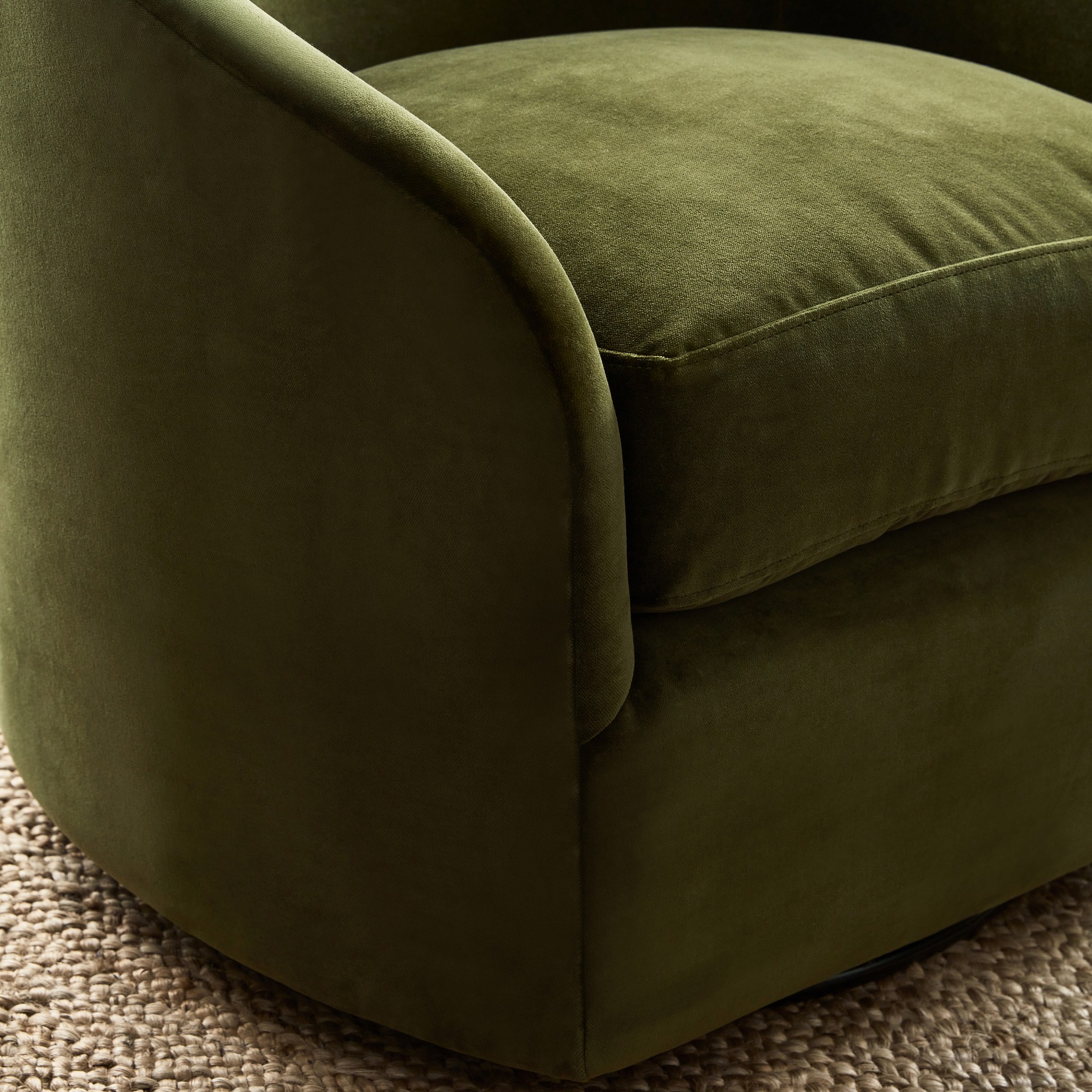 Montclair Swivel Chair