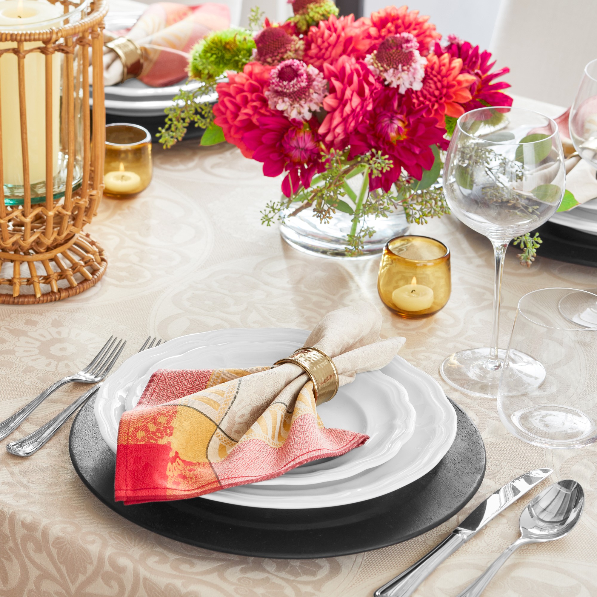 Jacquard Malta Tablecloth