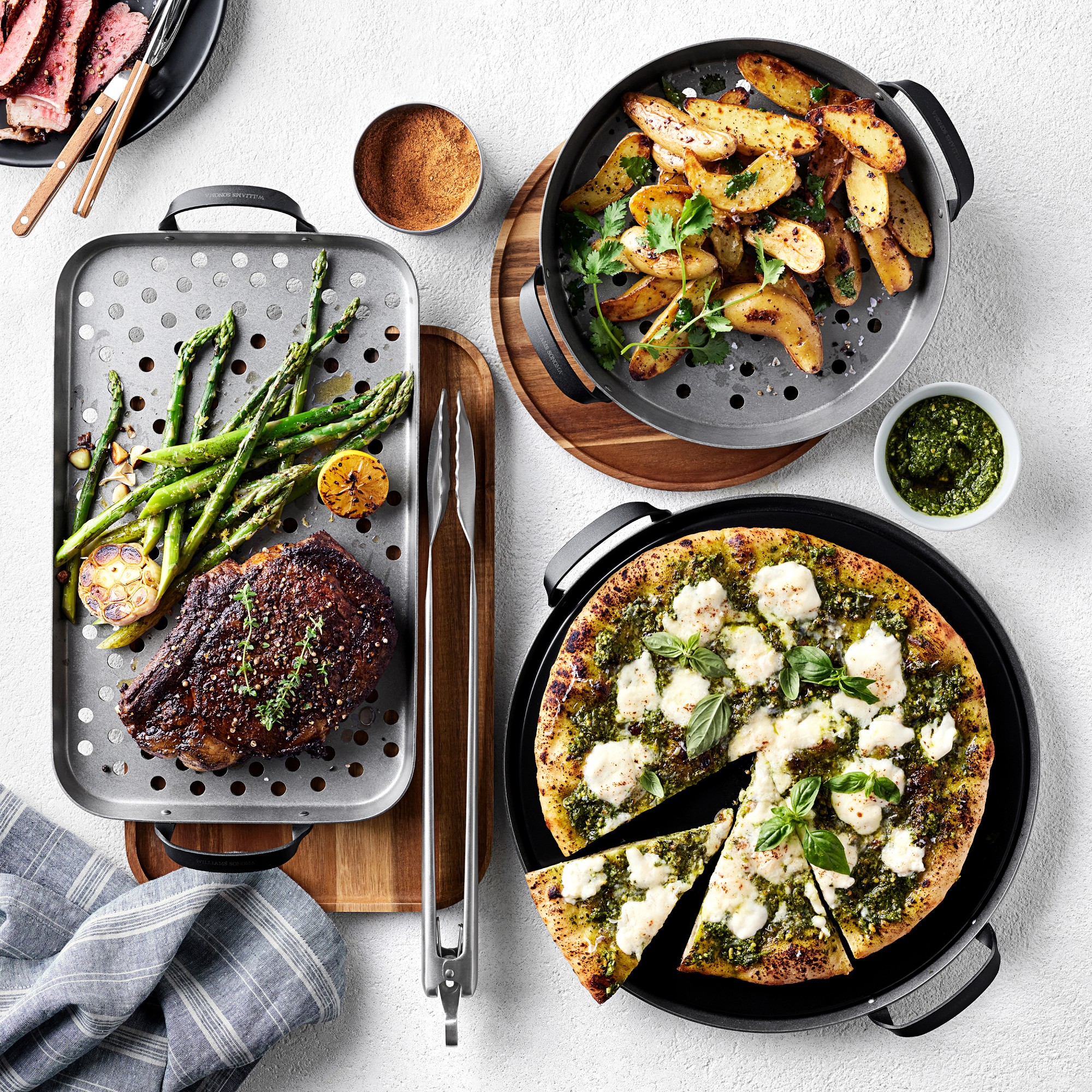 Williams Sonoma Outdoor Stainless-Steel Rectangular Roaster with Trivet