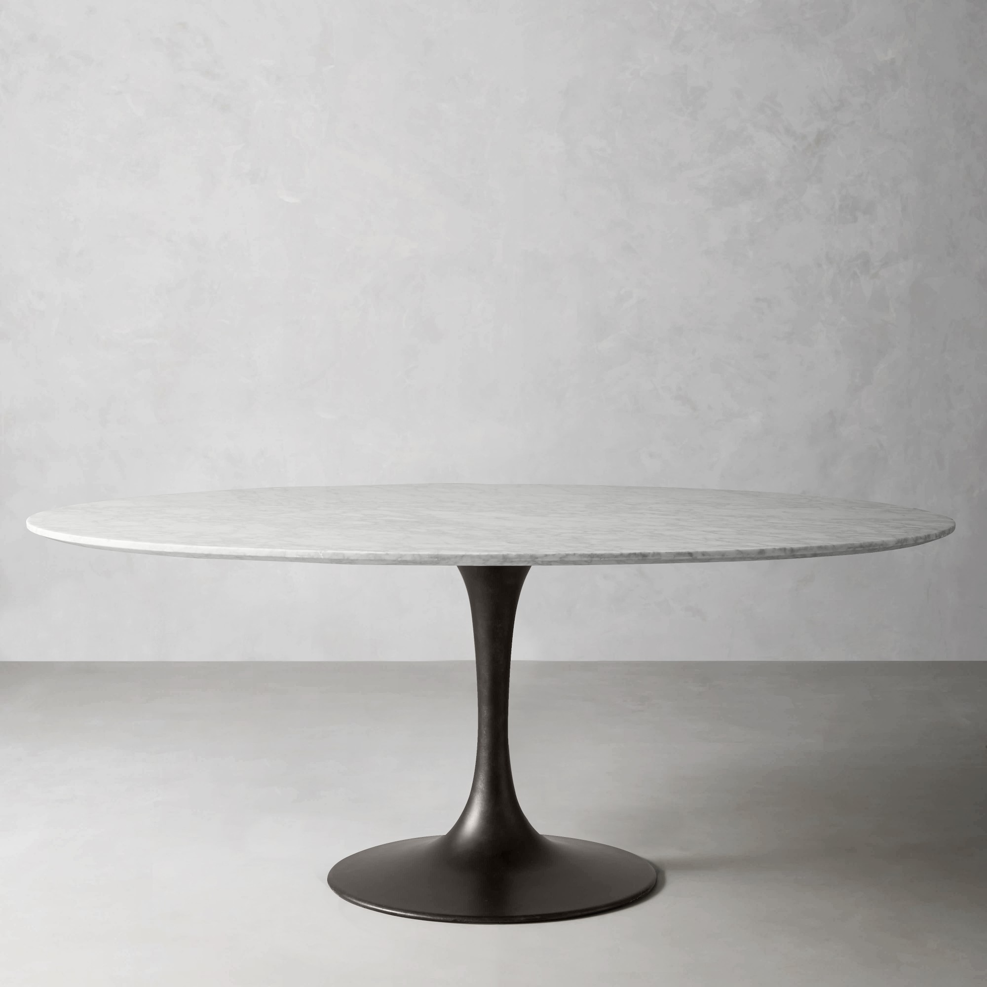 Tulip Oval Pedestal Dining Table (70