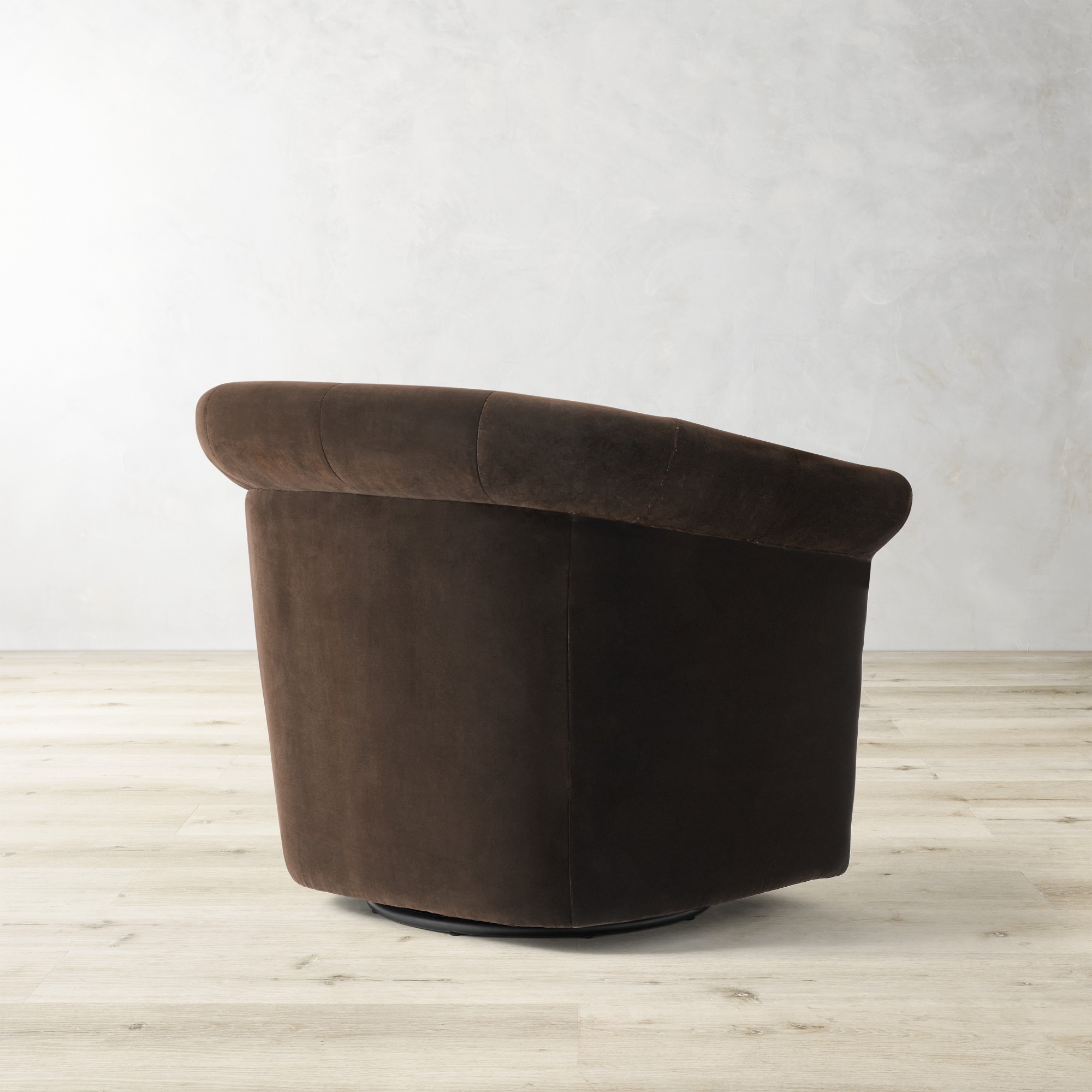 Arleta Roll Arm Swivel Chair