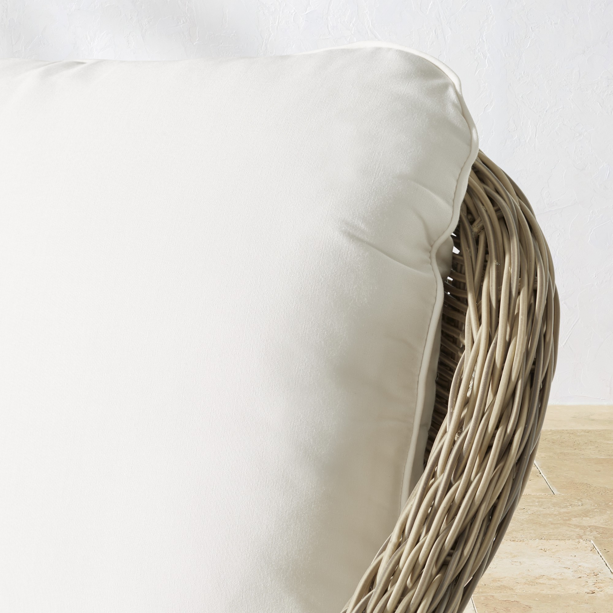 Manchester Outdoor Swivel Chair