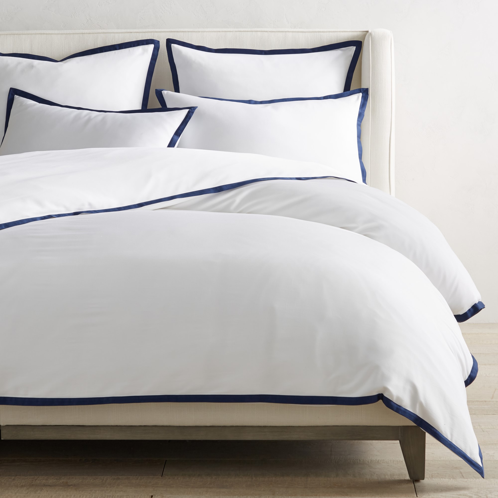 Chambers® Italian Border 300TC Sateen Duvet Cover & Shams