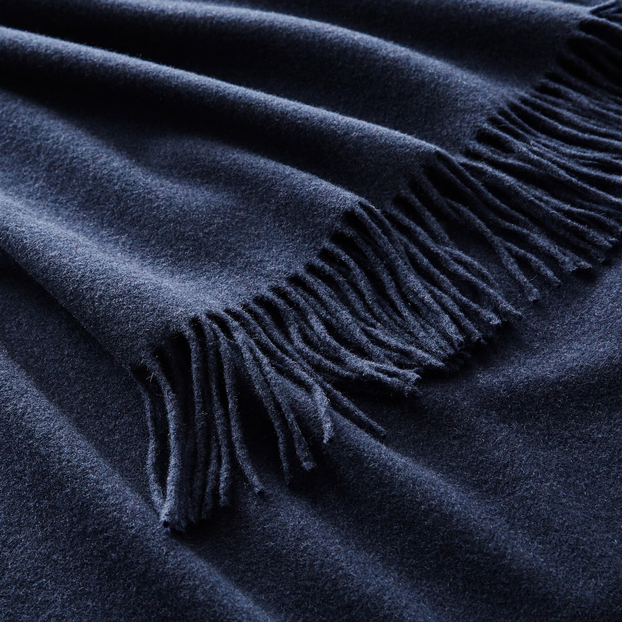 European Solid Grand Cashmere Throw