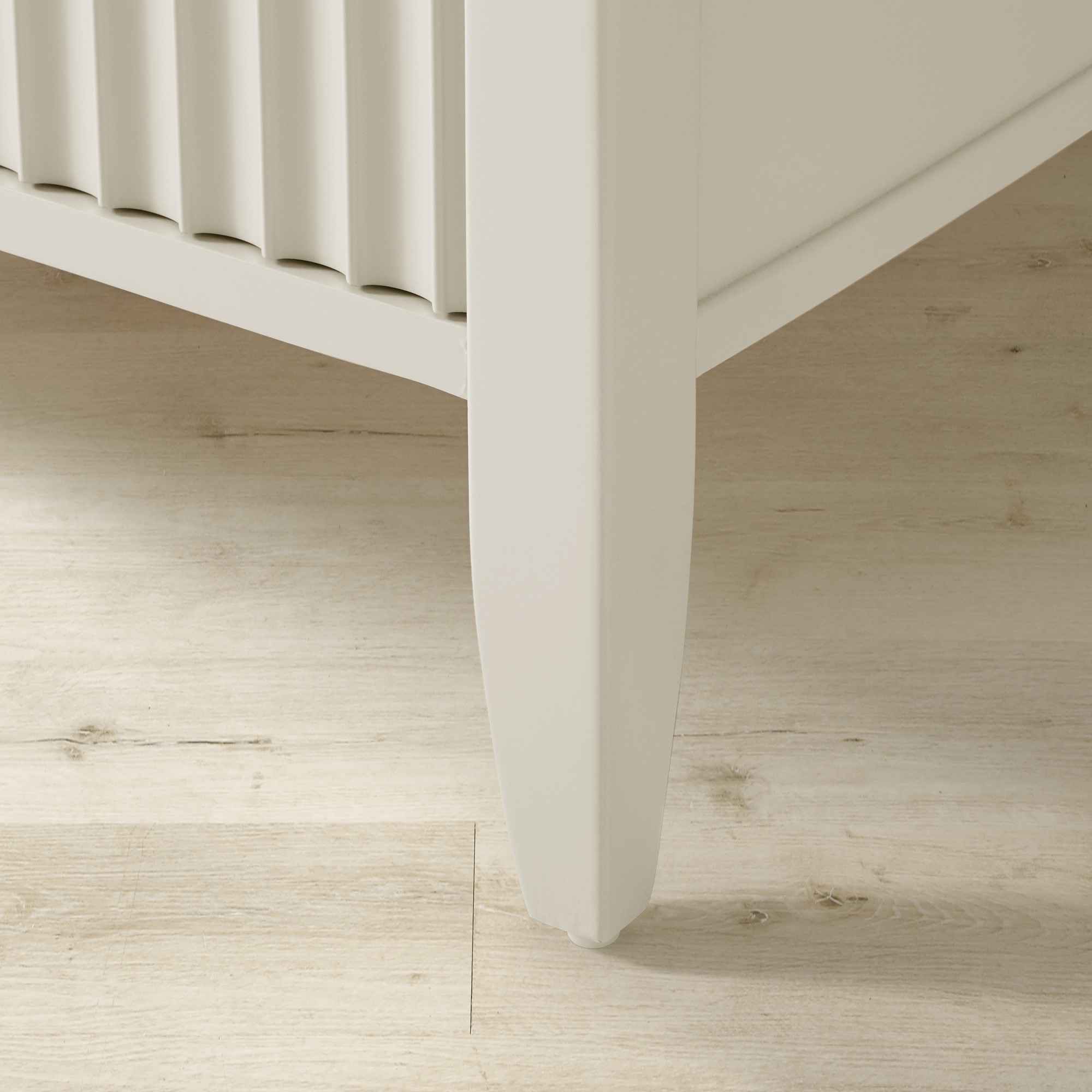 Lewis 3-Drawer Nightstand (38