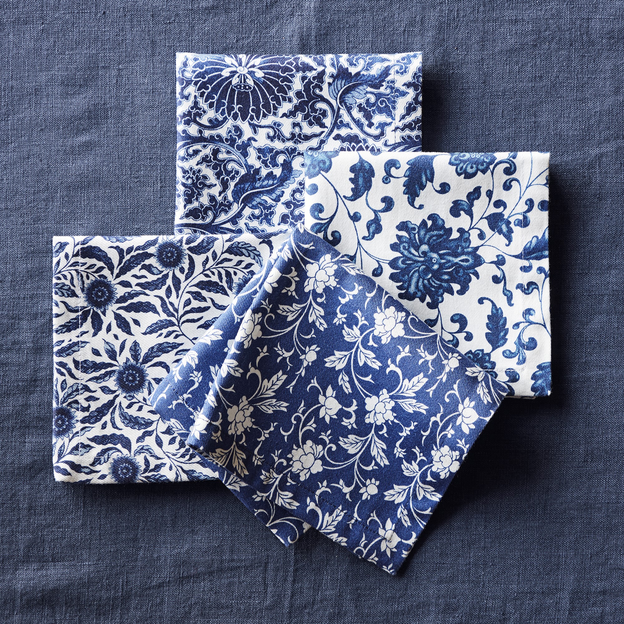 Marlo Thomas x Williams Sonoma Blue Dinnerware Collection