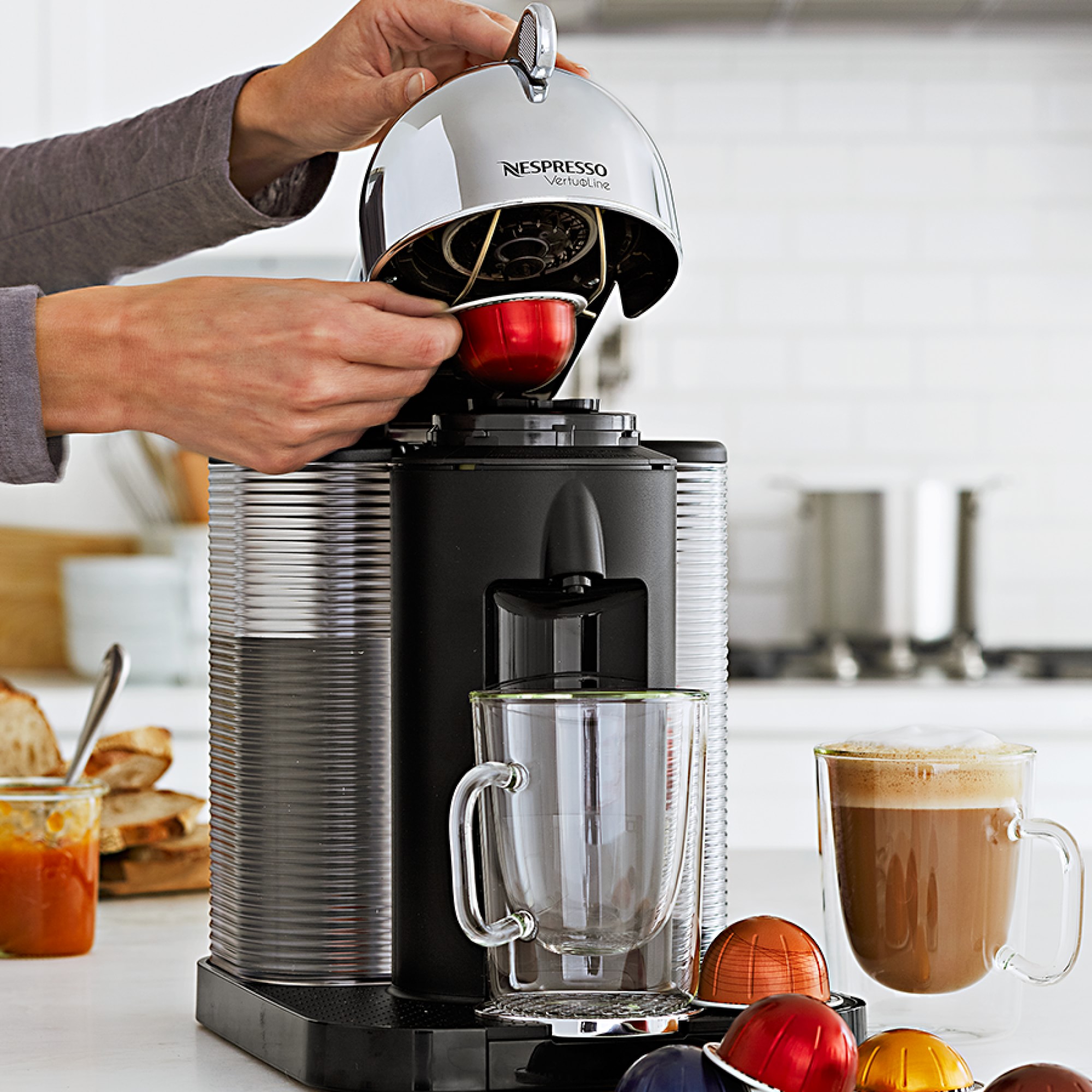 Nespresso Vertuo Coffee Maker & Espresso Machine by Breville with Aeroccino